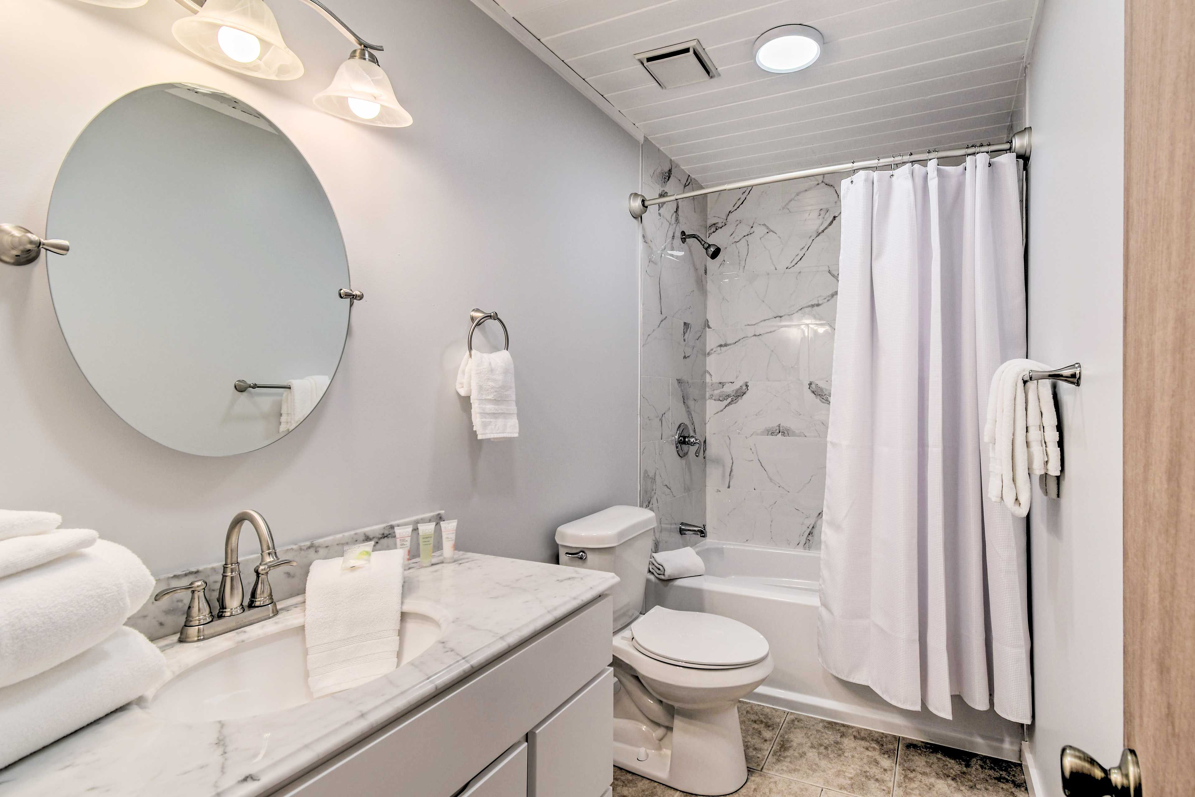 Full Bathroom