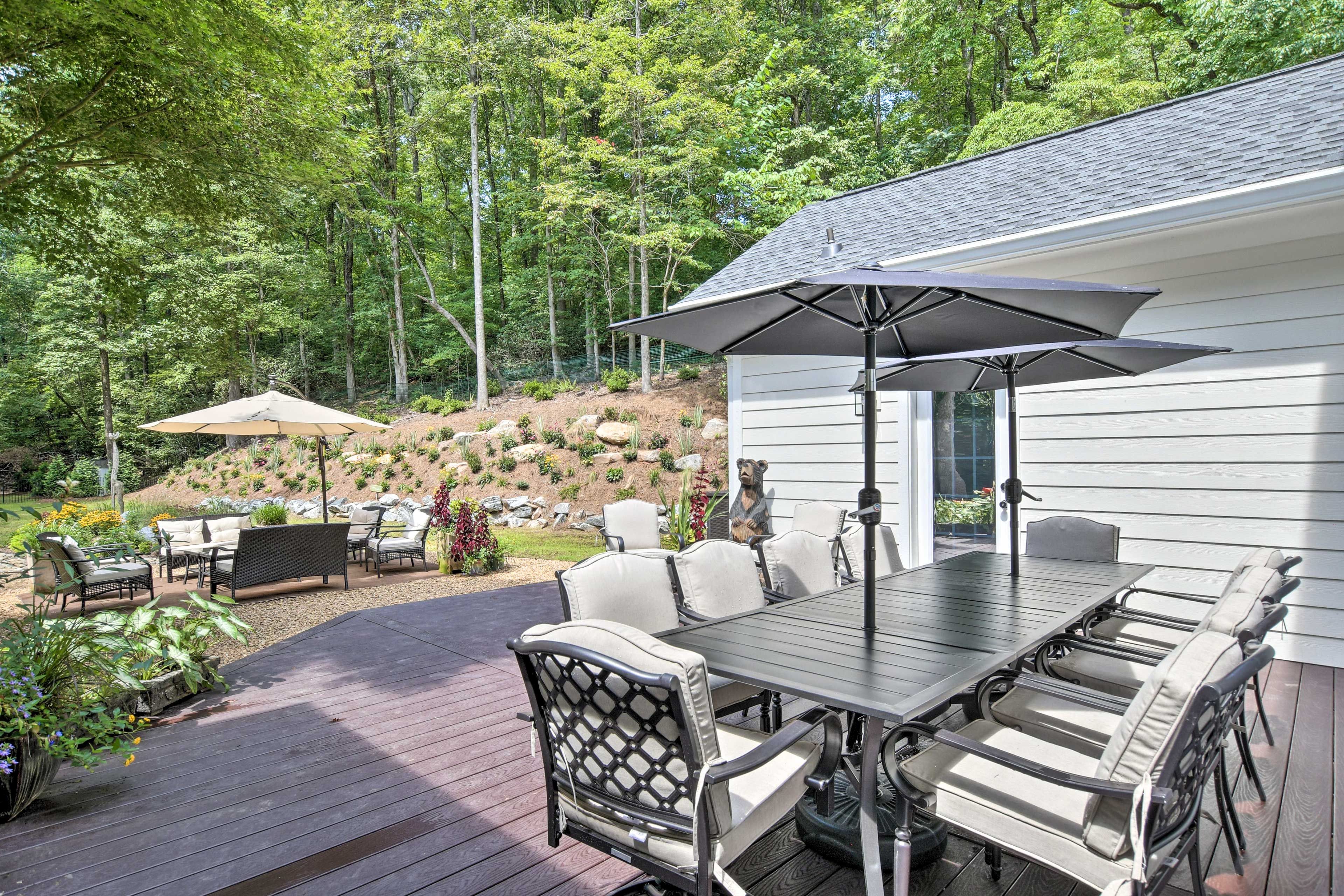 Deck | Outdoor Dining Table
