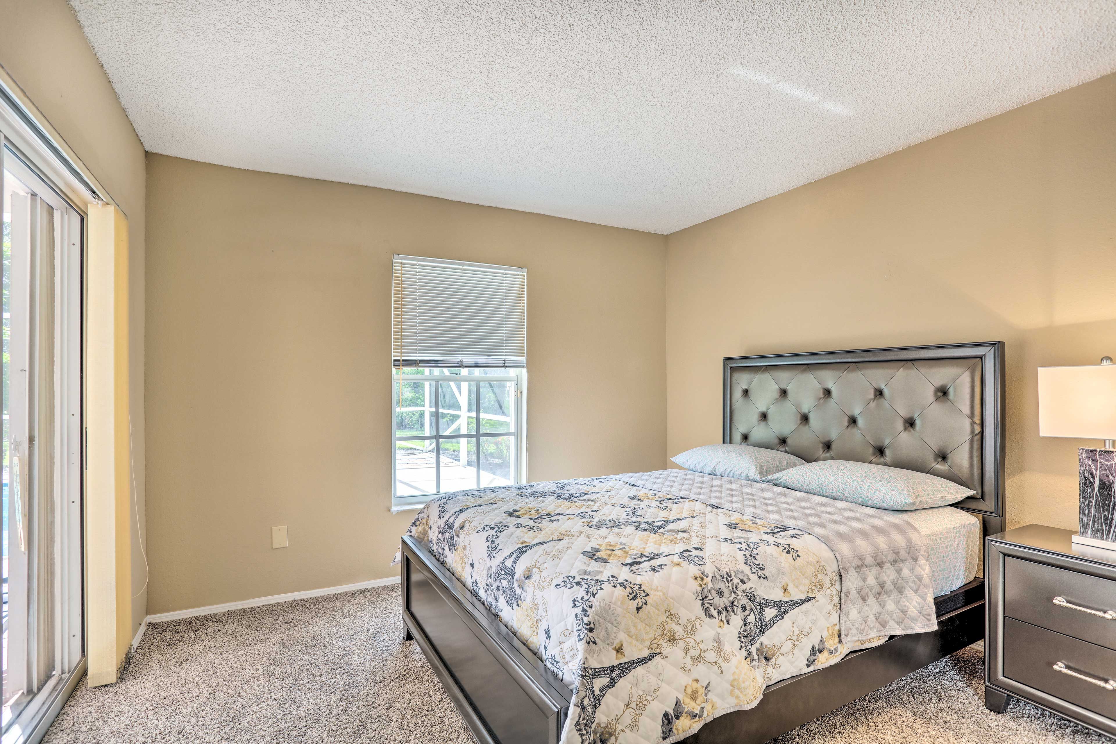 Bedroom 3 | Queen Bed