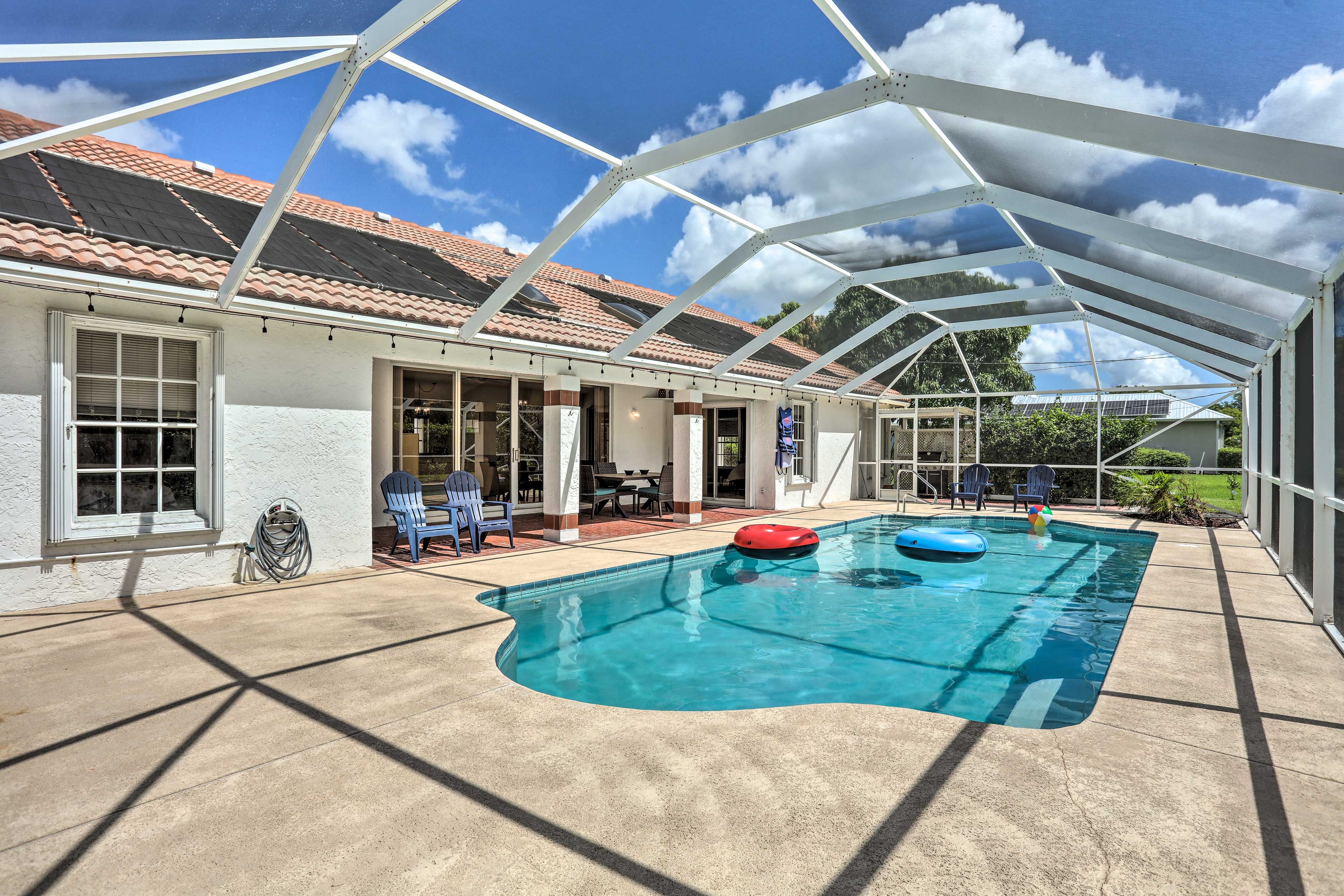 Private Lanai | Outdoor Pool (Heated w/ Fee)