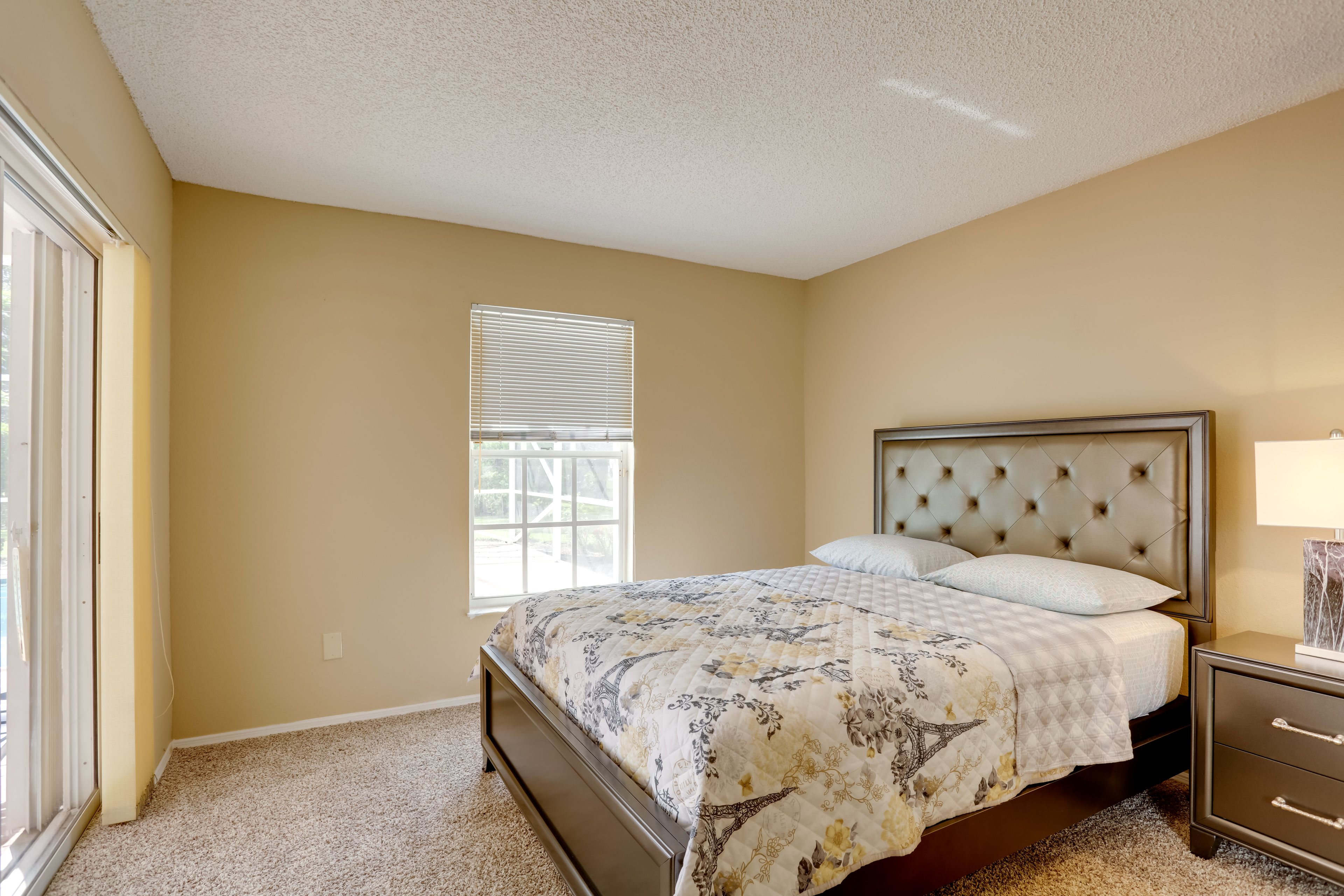 Bedroom 3 | Queen Bed