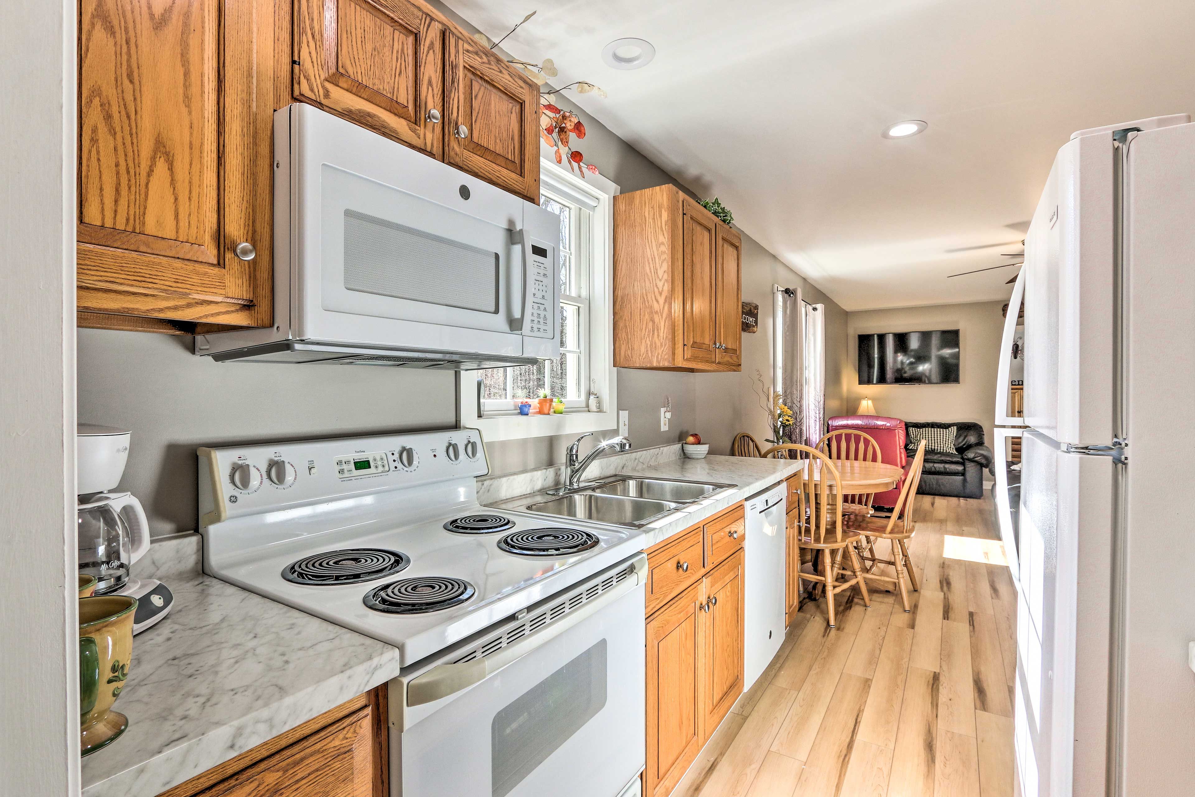 Fully Equipped Kitchen | Blender | Toaster Oven