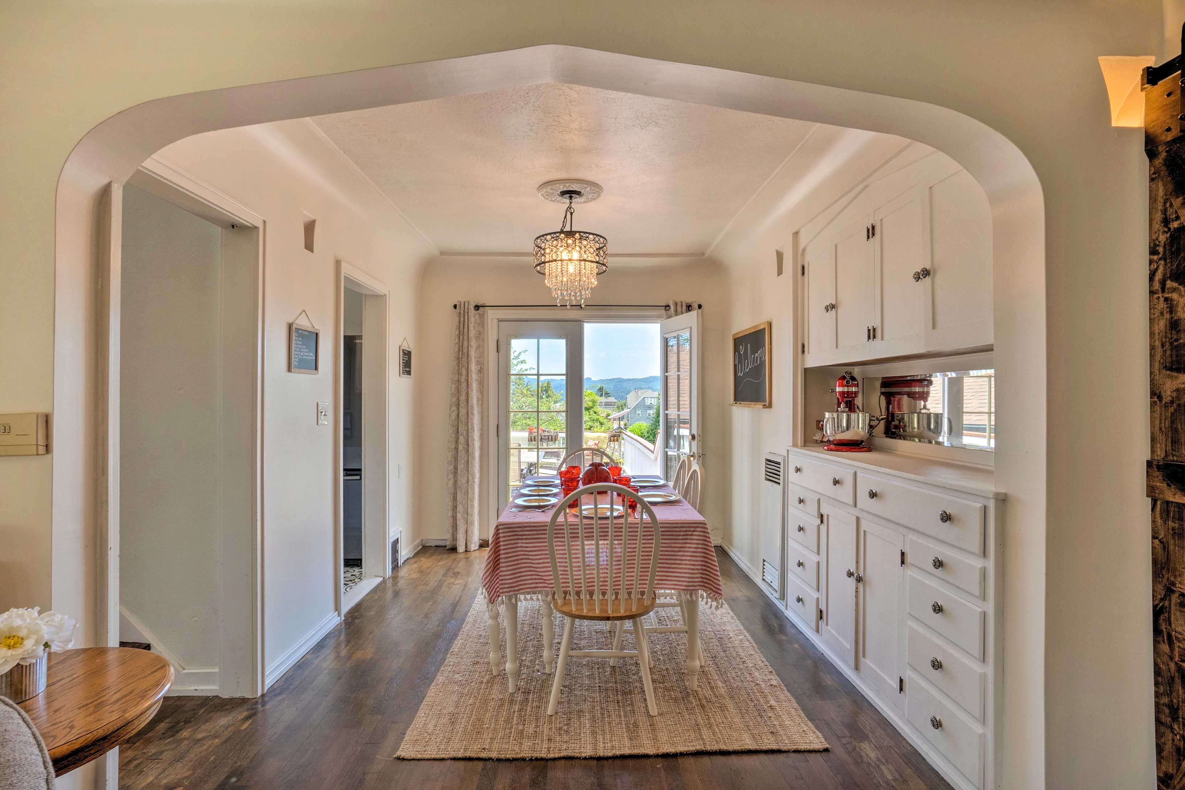 Dining Area | Dishware & Flatware Provided | Main Level