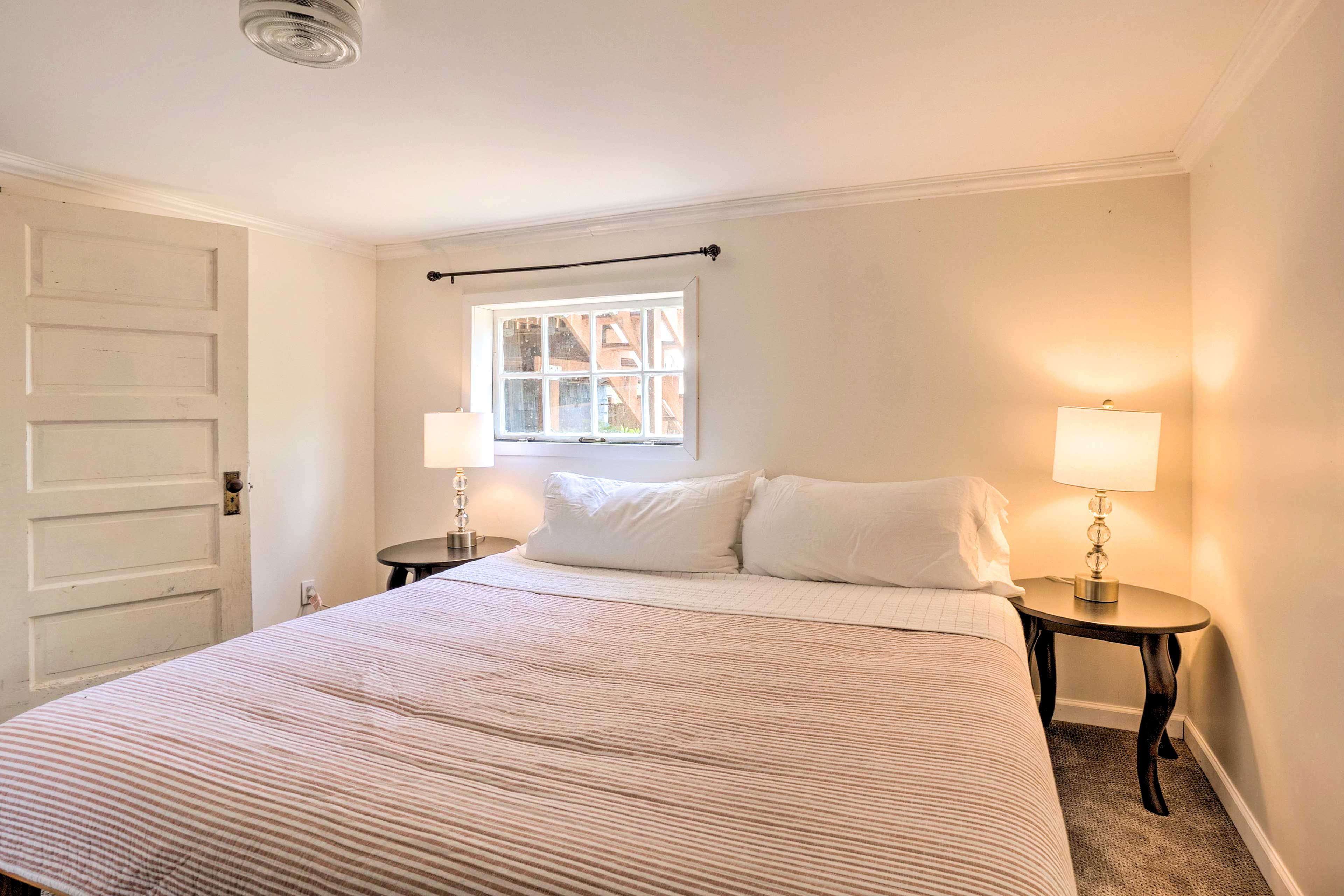 Bedroom 2 | King Bed | Lower Level