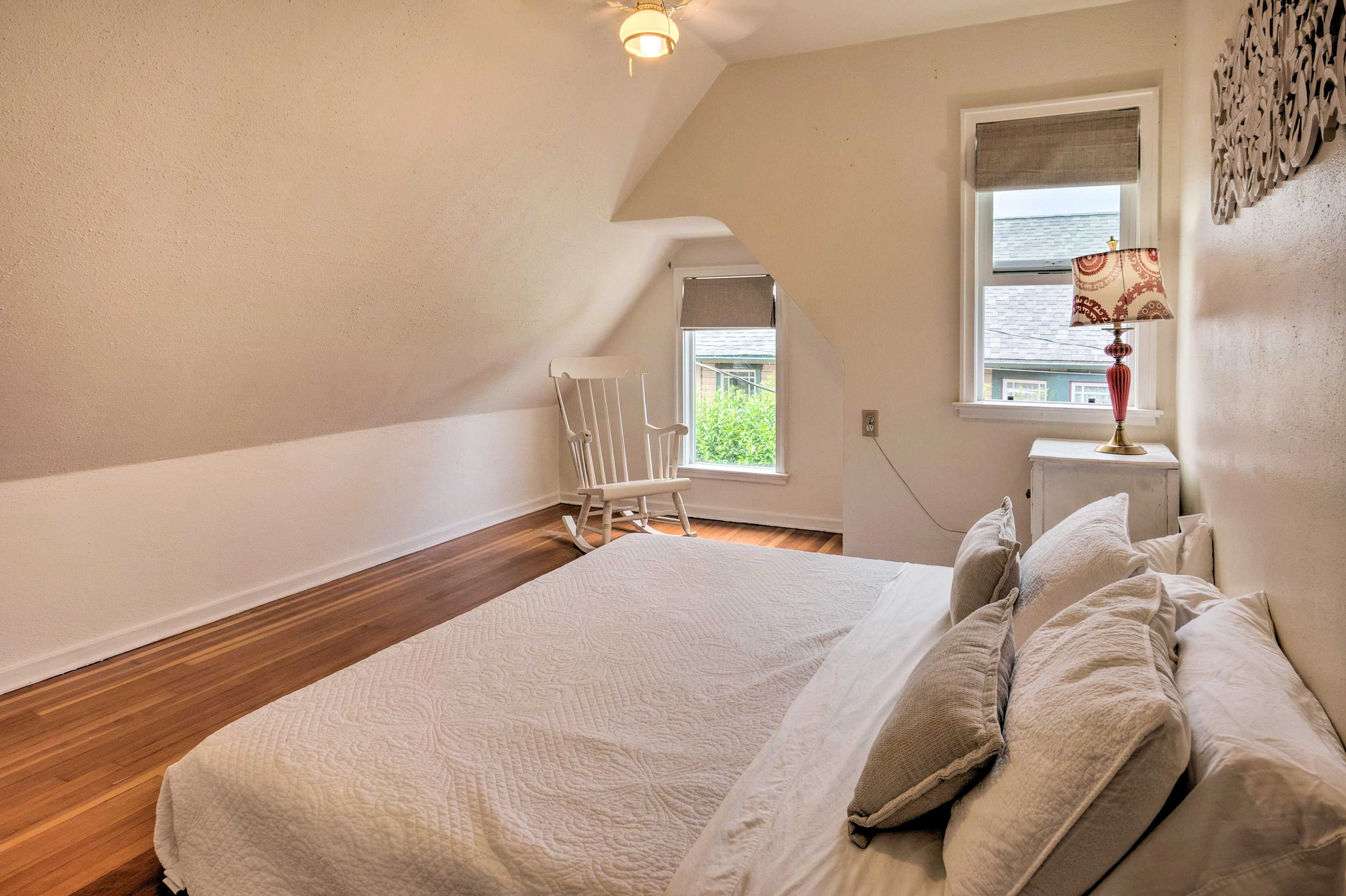 Bedroom 3 | King Bed | Upper Level