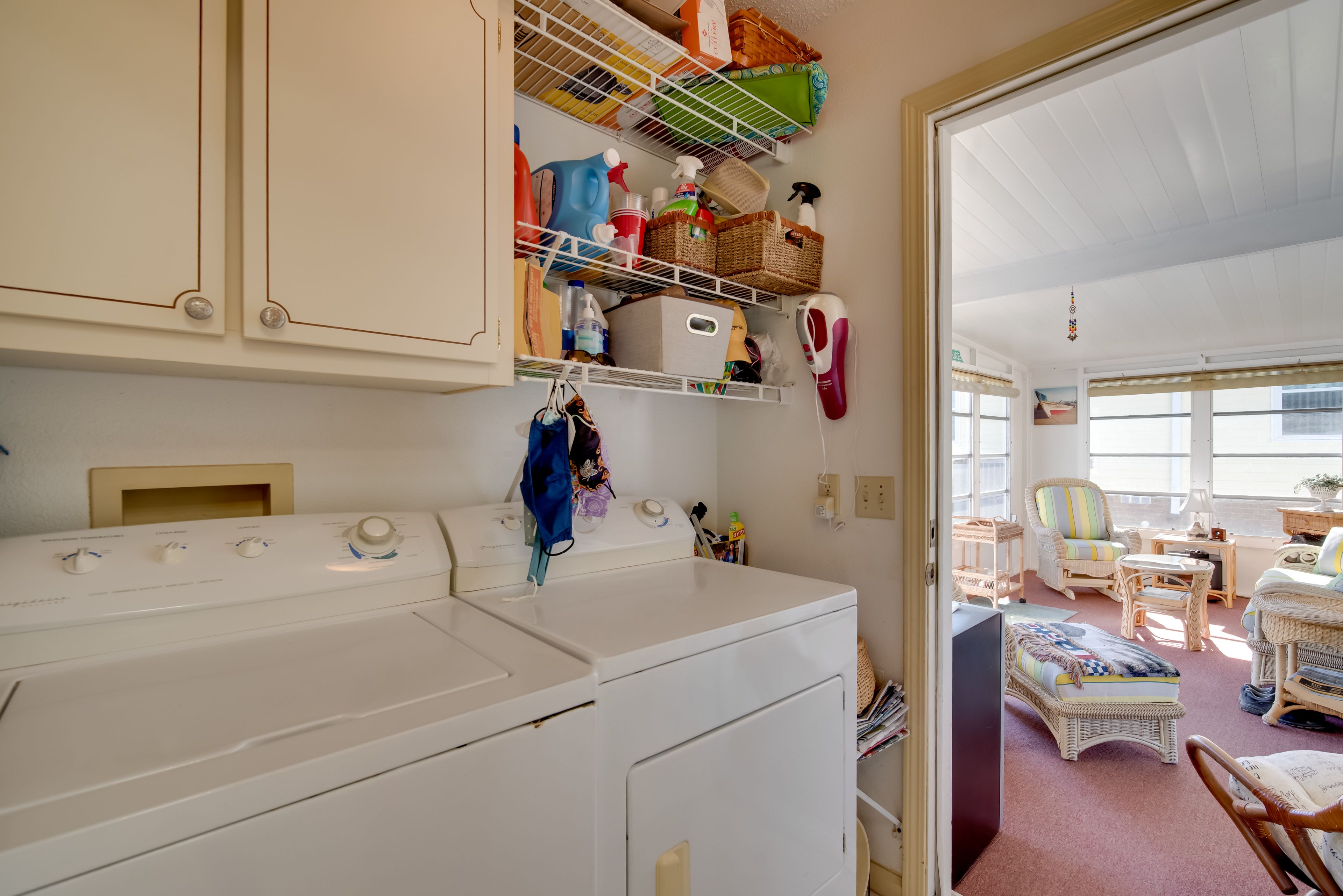 Washer & Dryer | Linens Provided