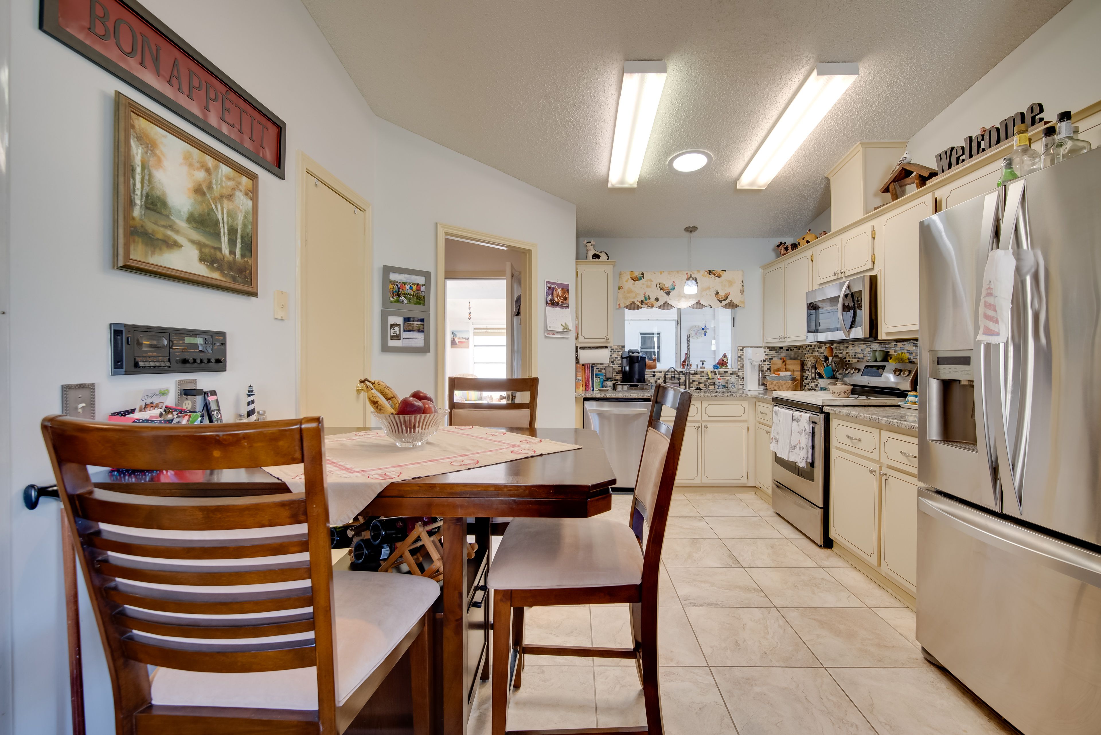 Kitchen | Single Story | Dishware & Flatware Provided