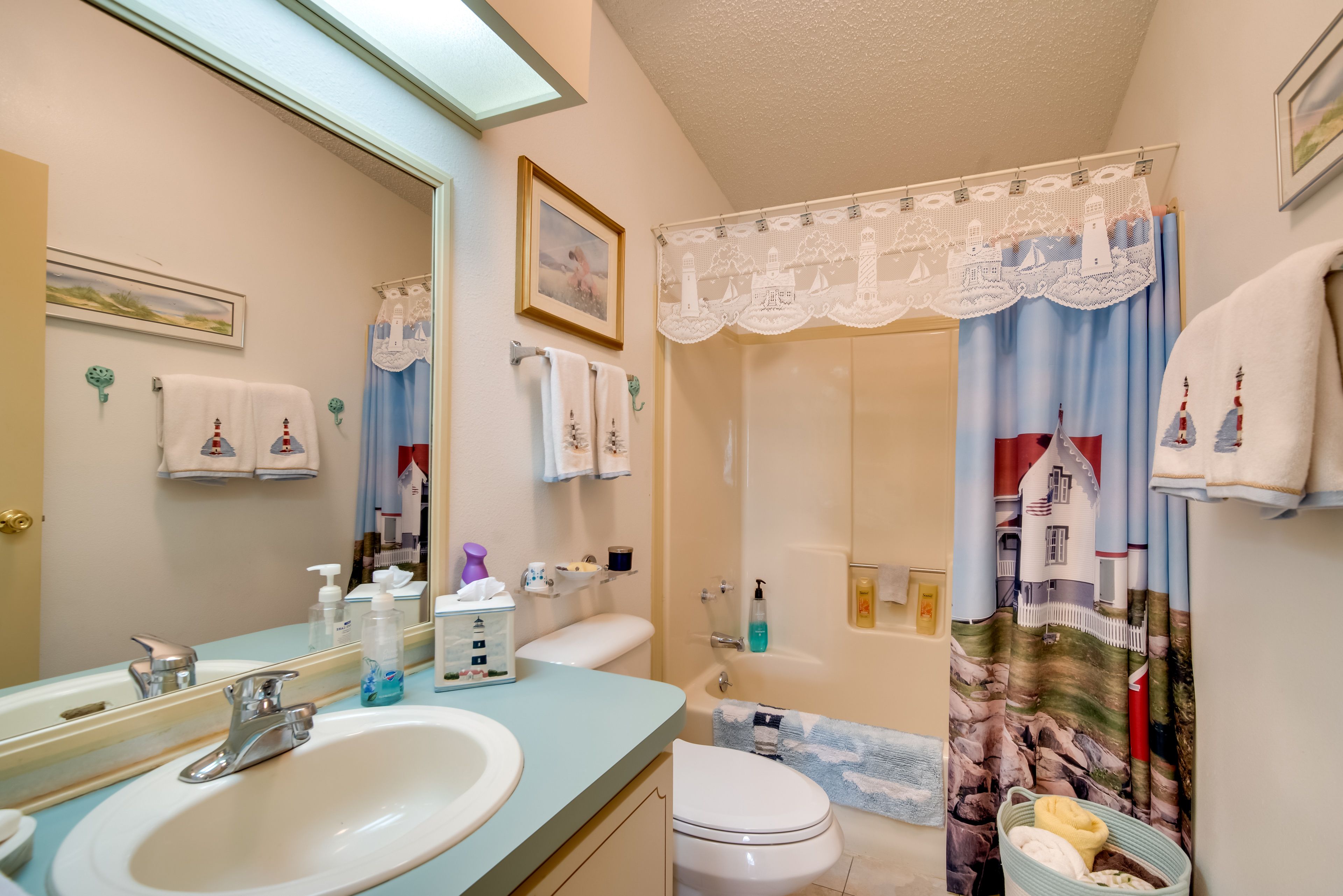 Full Bathroom | Hair Dryer