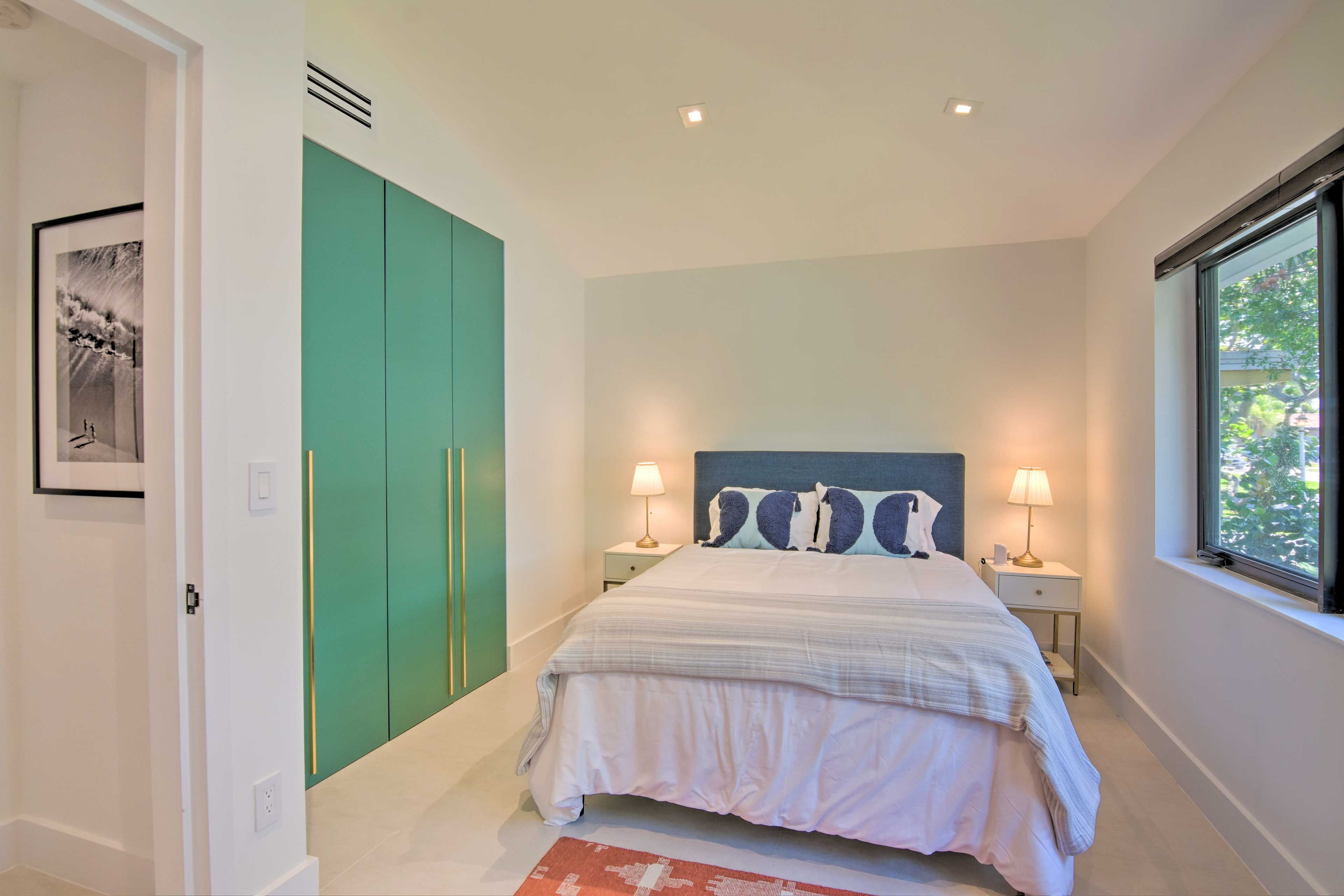 Bedroom 2 | Queen Bed