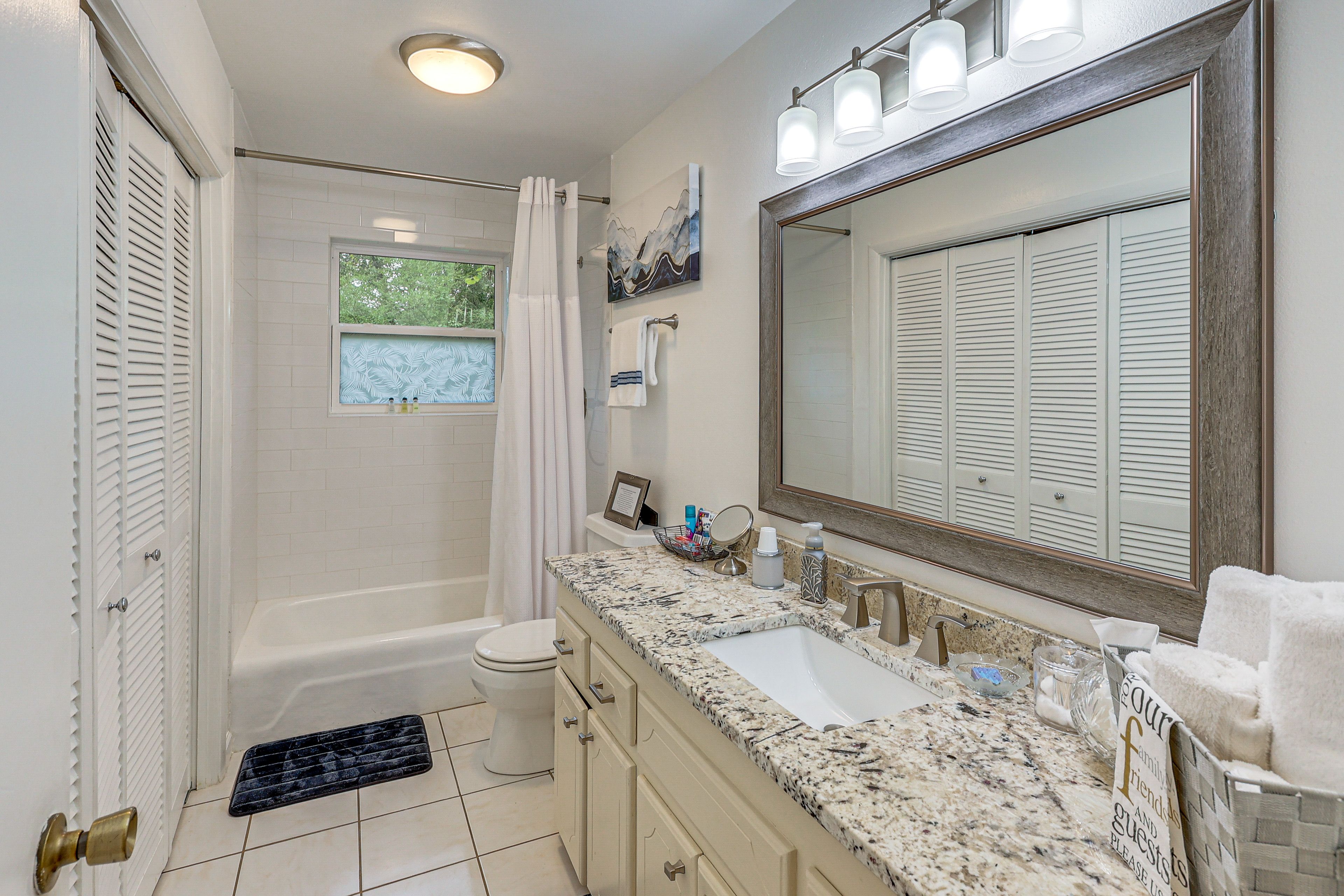 Full Bathroom | Main Level | Hair Dryer