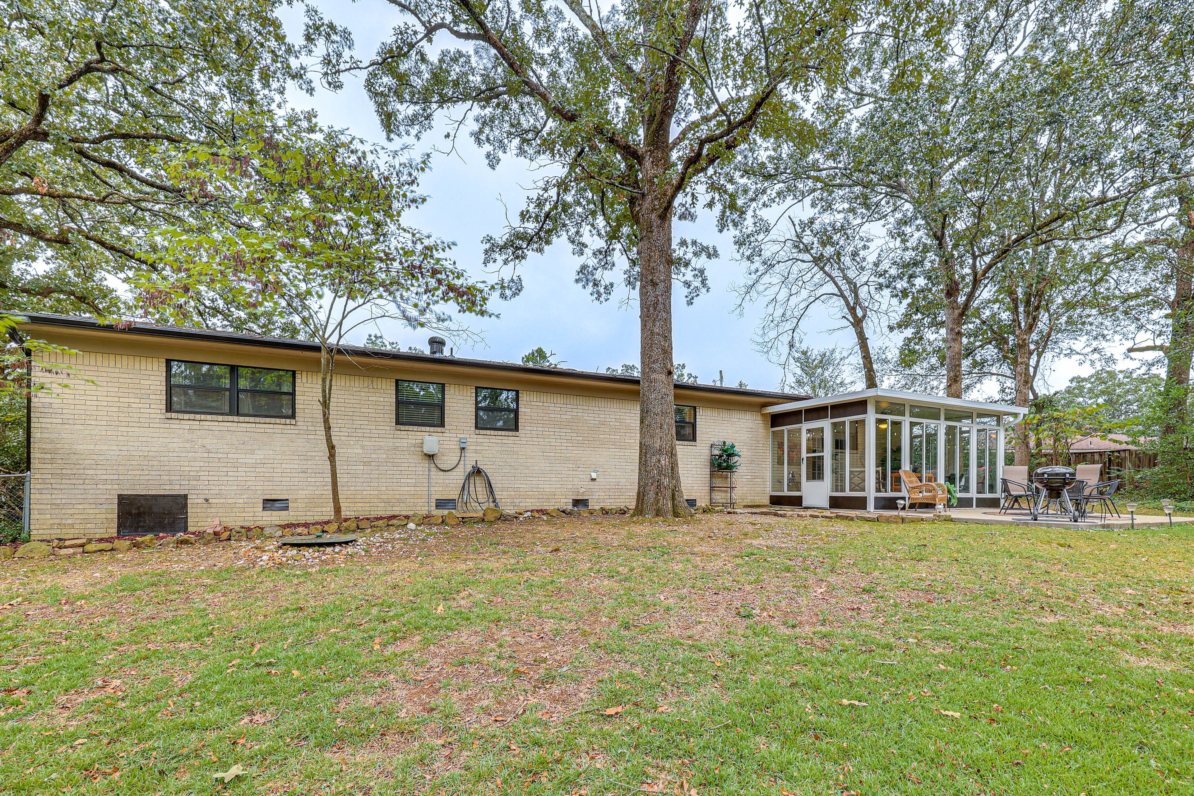 Home Exterior | Fully Fenced Yard
