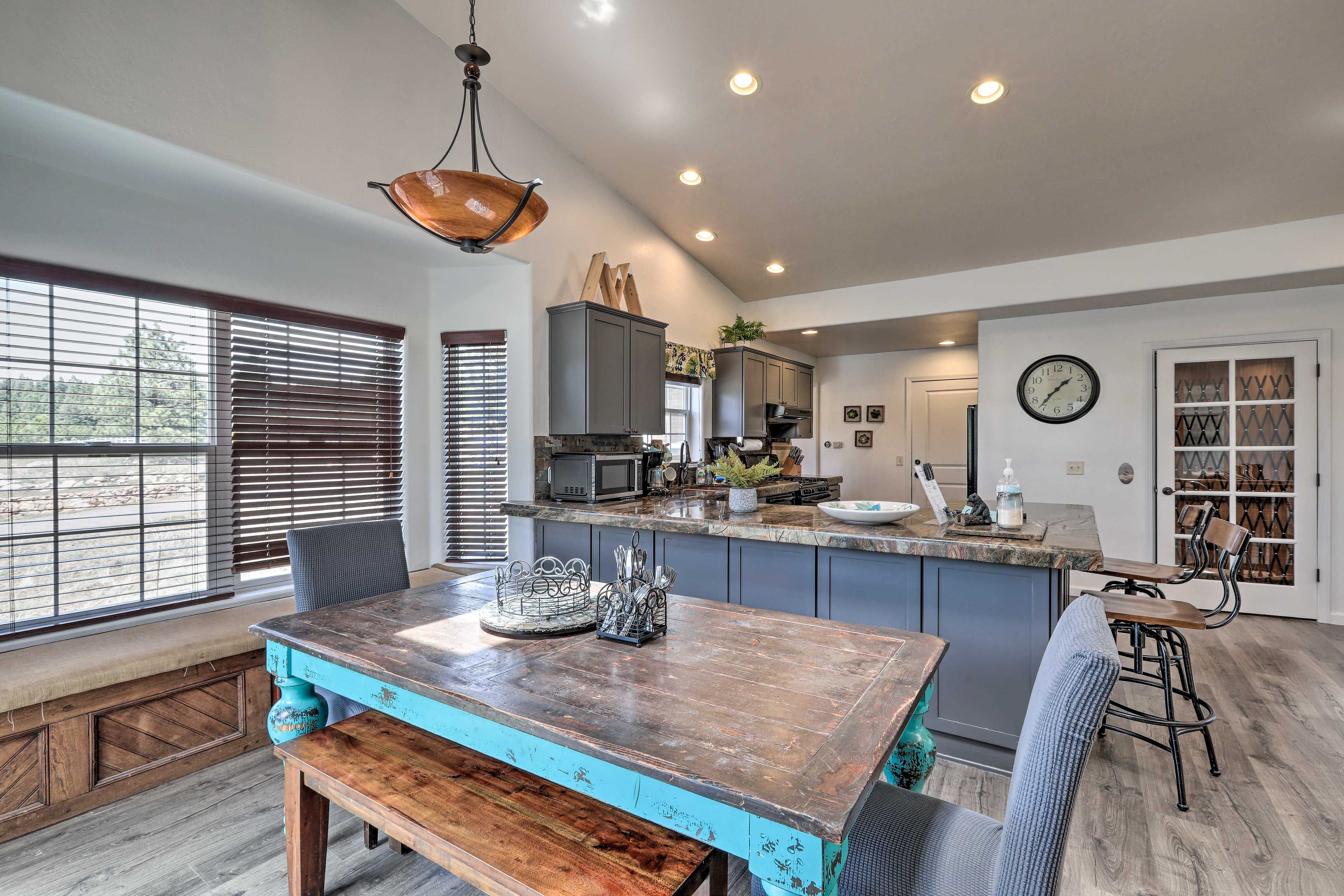 Kitchen | Cooking Utensils | Pots & Pans | Complimentary Spices