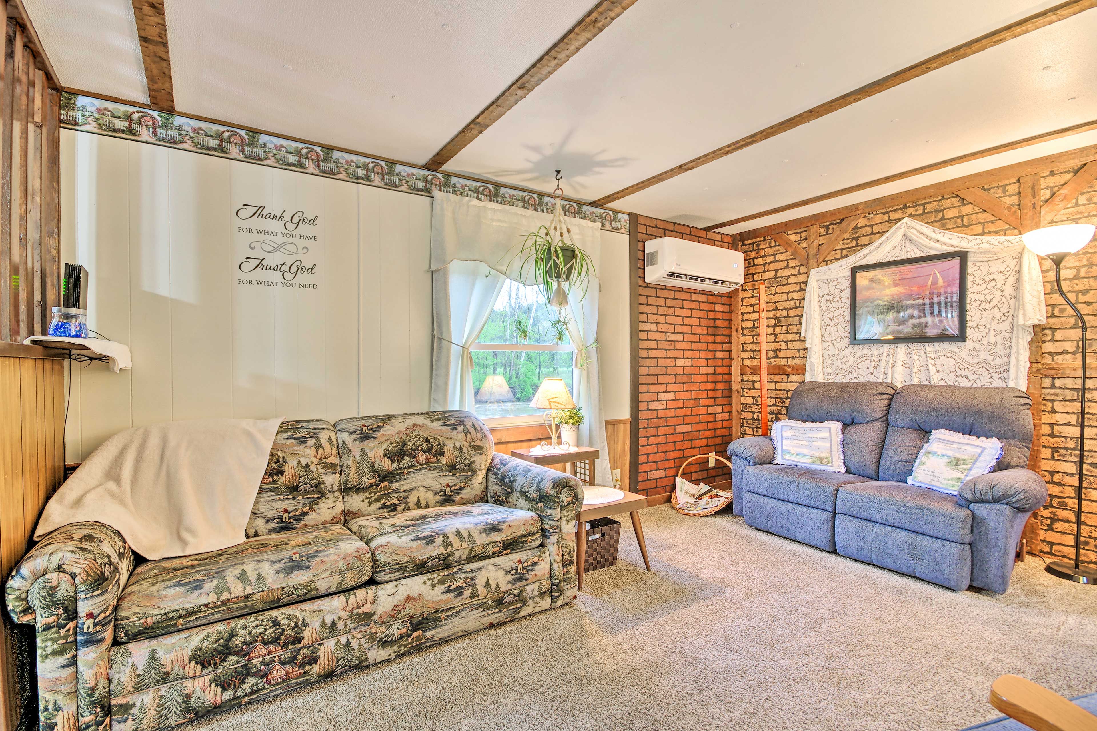 Living Room | Mini-Split A/C & Heating Units