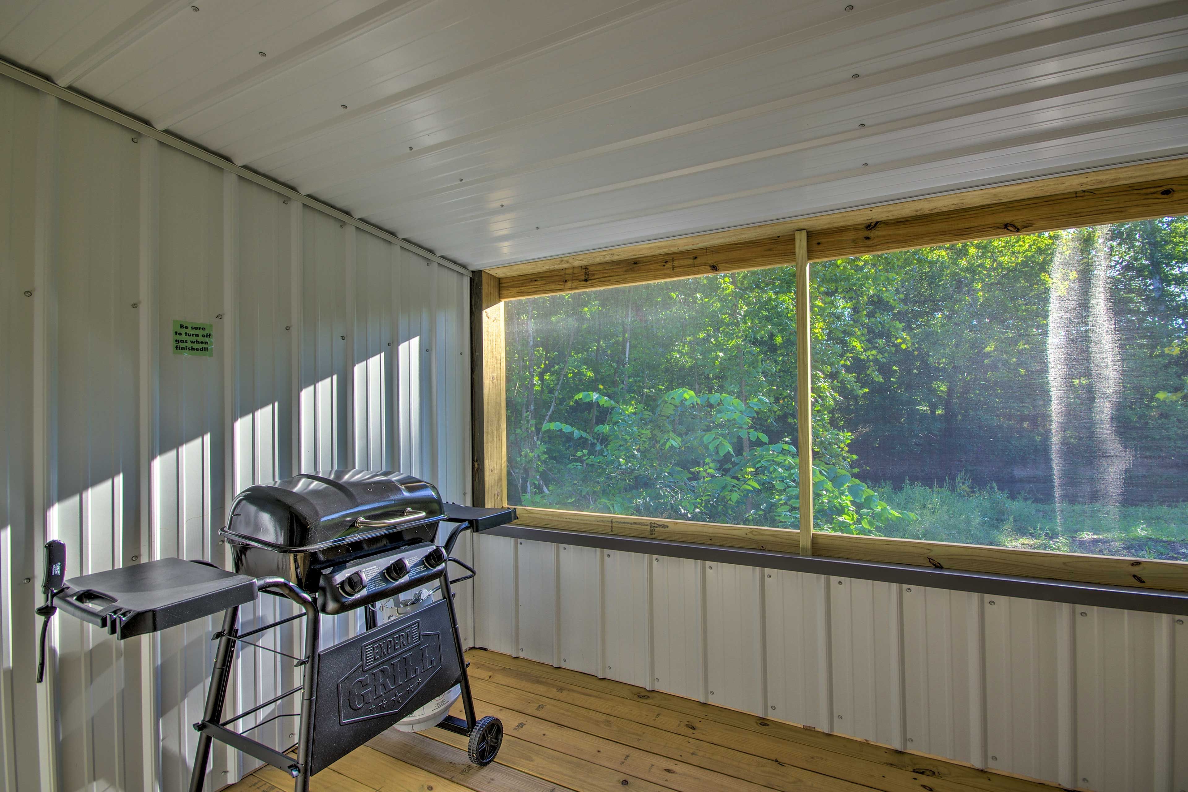 Enclosed Patio | Gas Grill