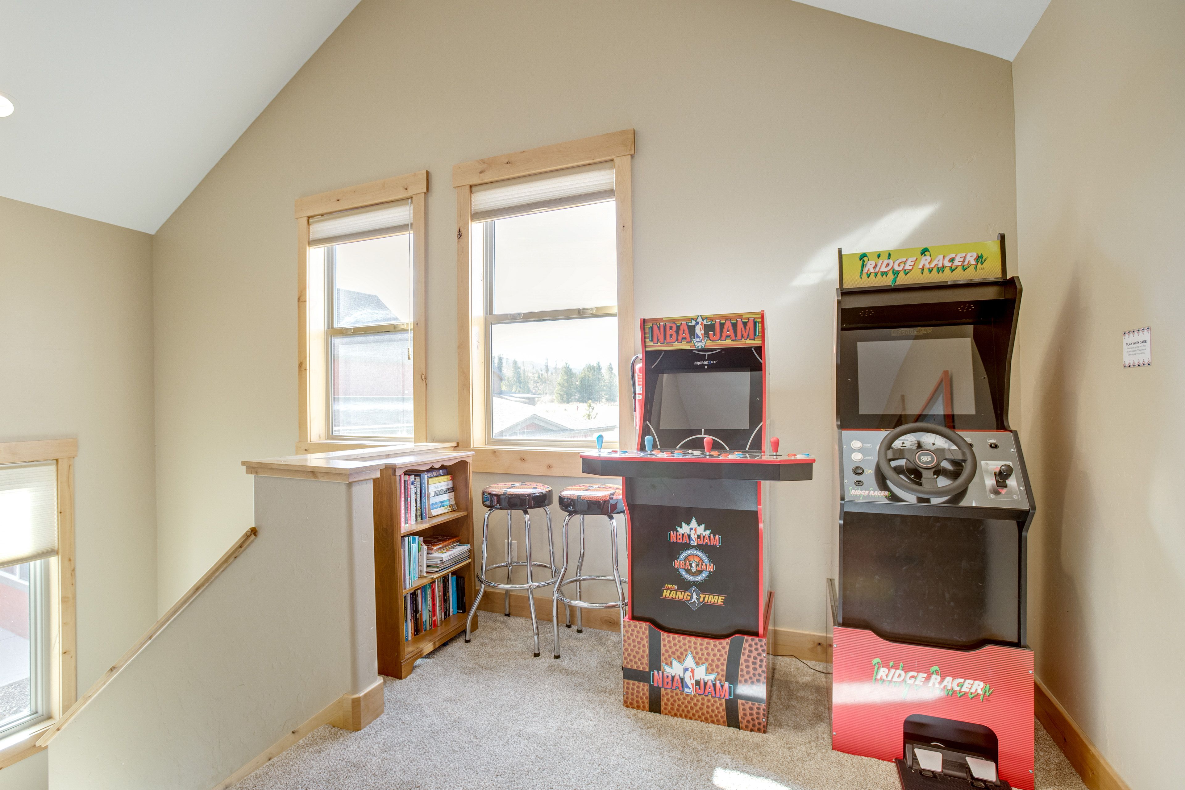 Loft | Full Sleeper Sofa | Smart TV