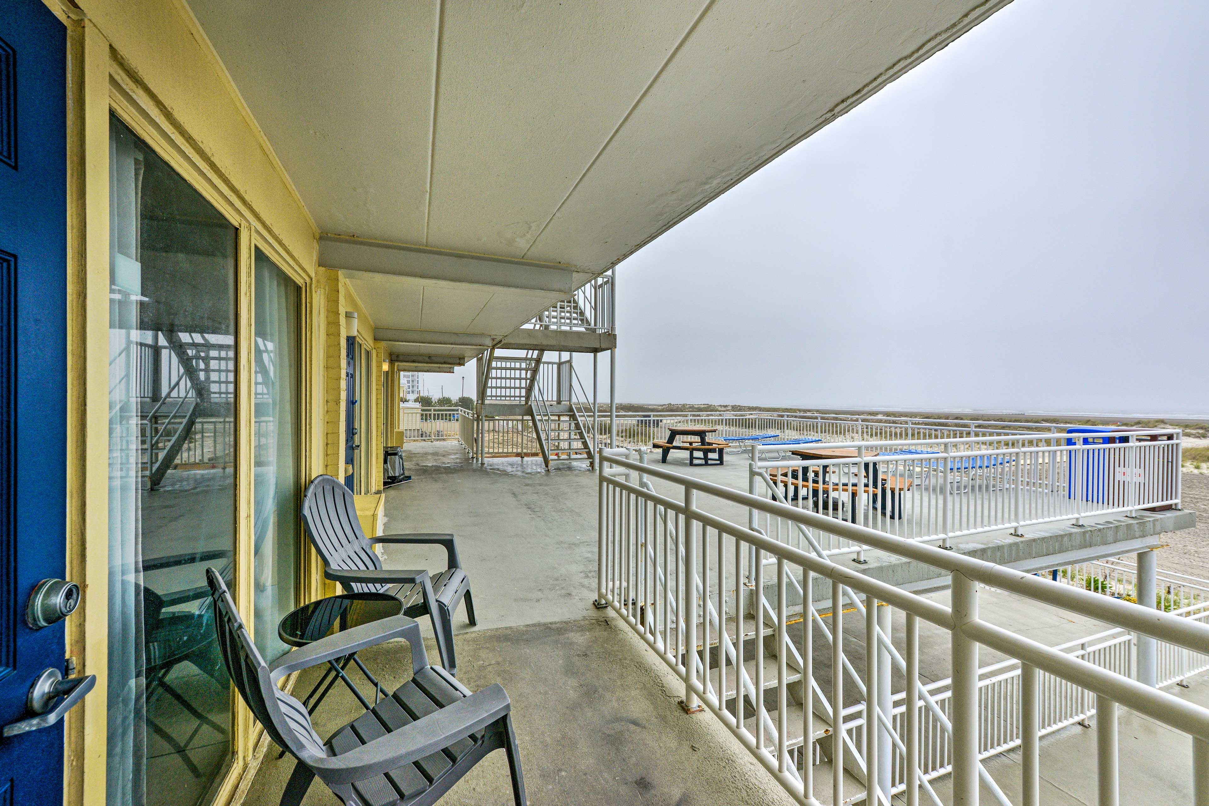 Patio | Seating