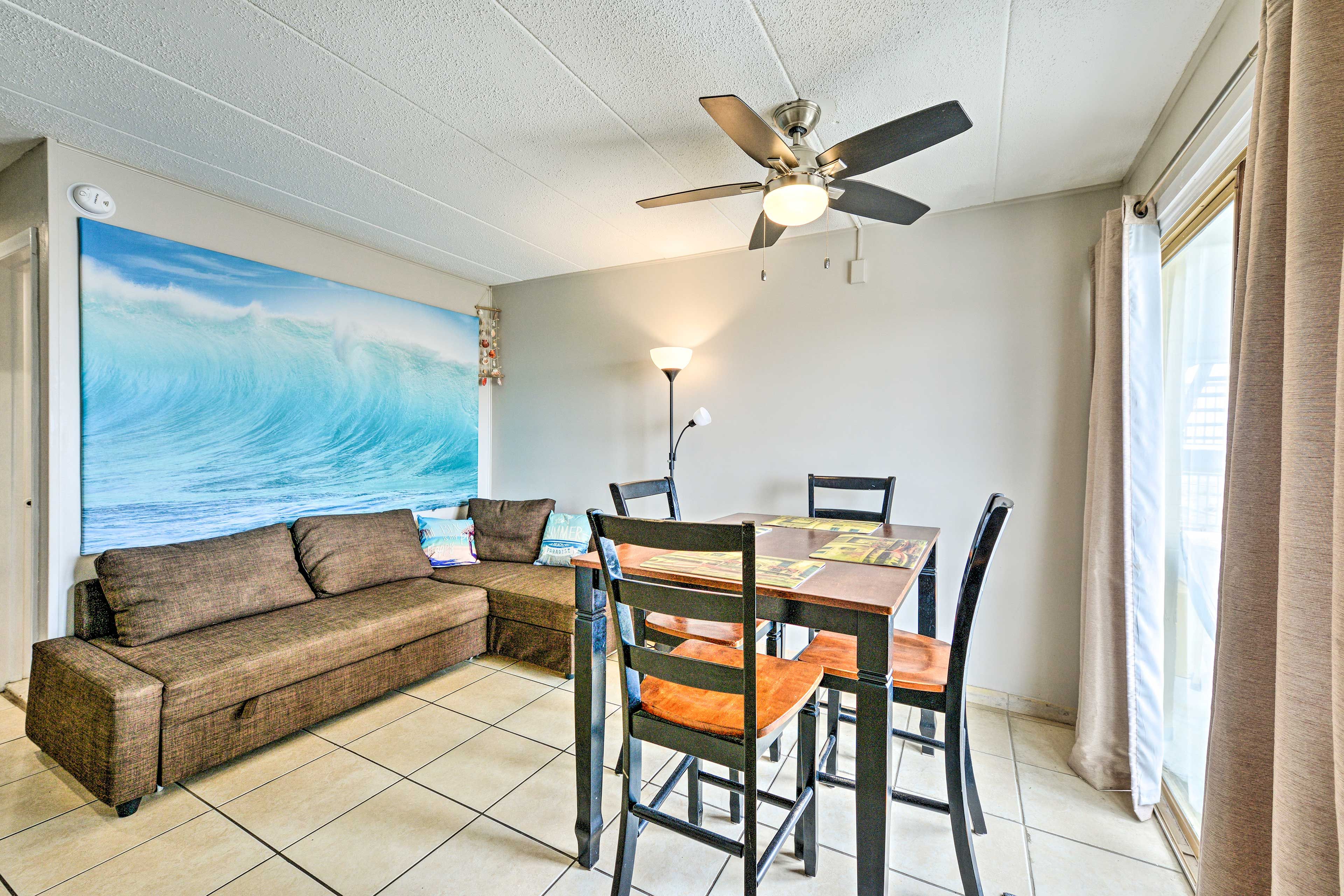 Living Space | Free WiFi (High Speed)
