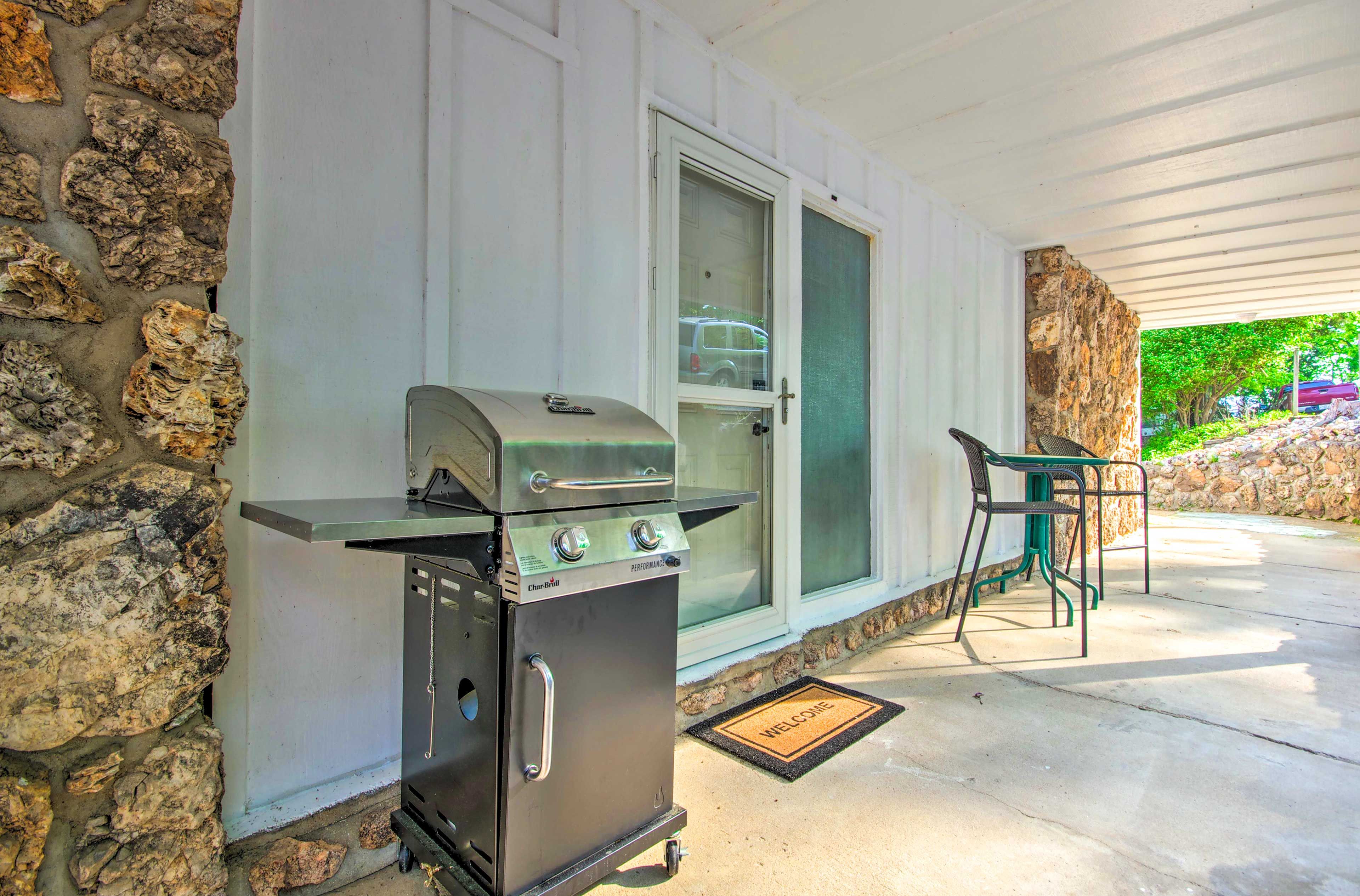 Front Porch | 1,100 Sq Ft