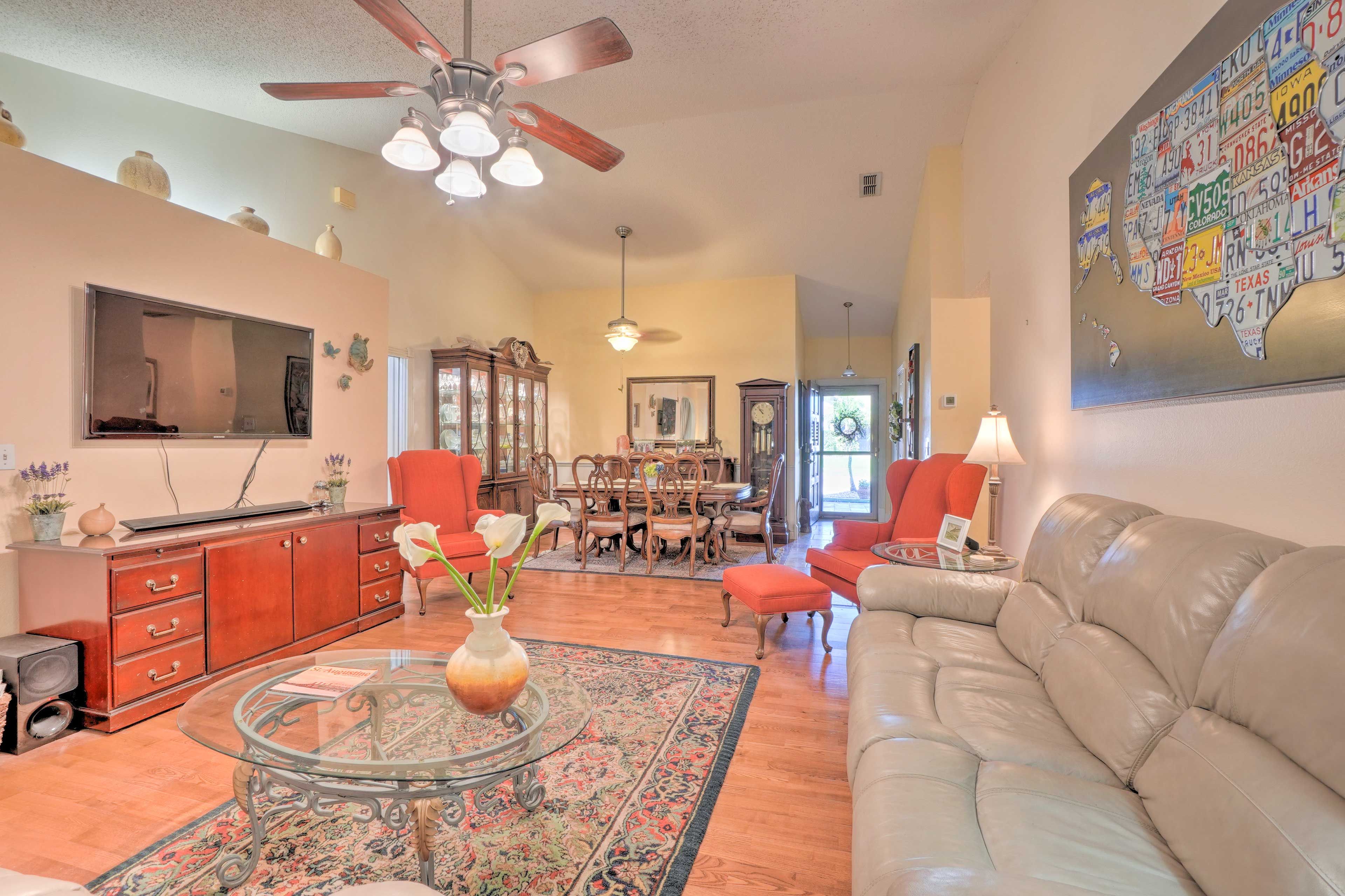 Living Room | Smart TV