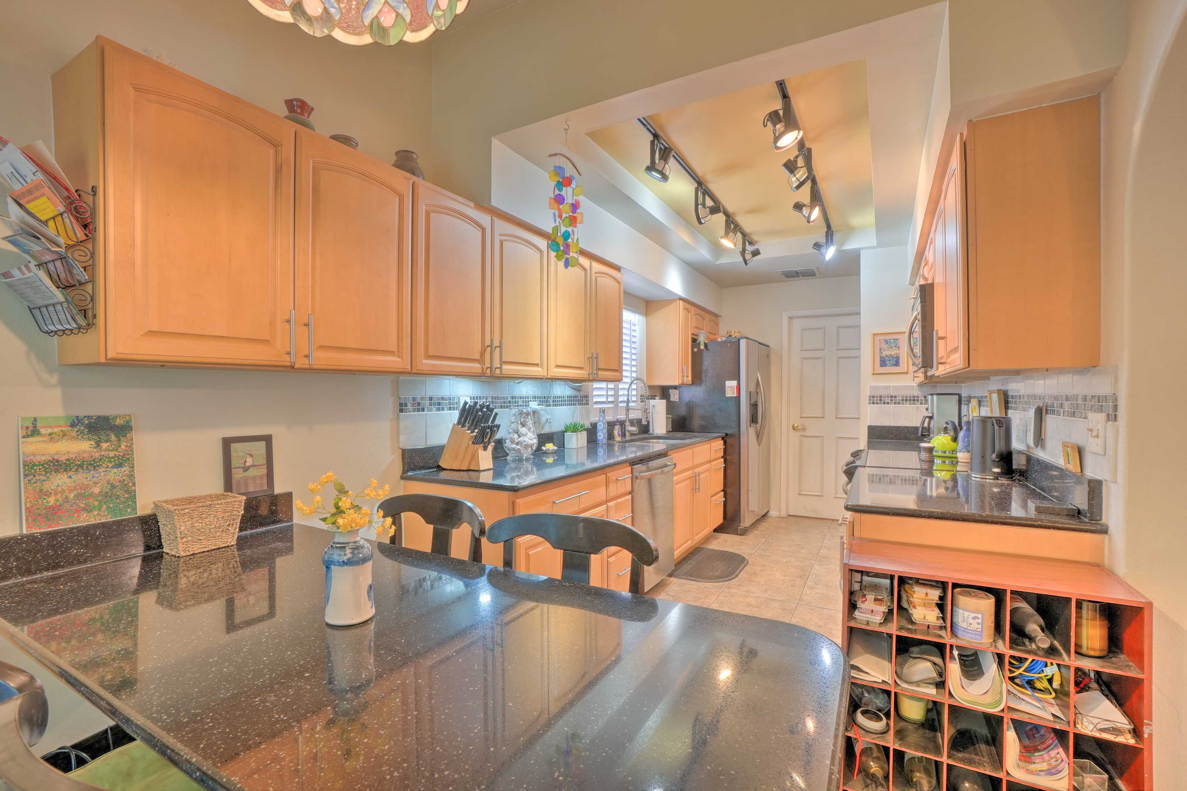 Full Kitchen