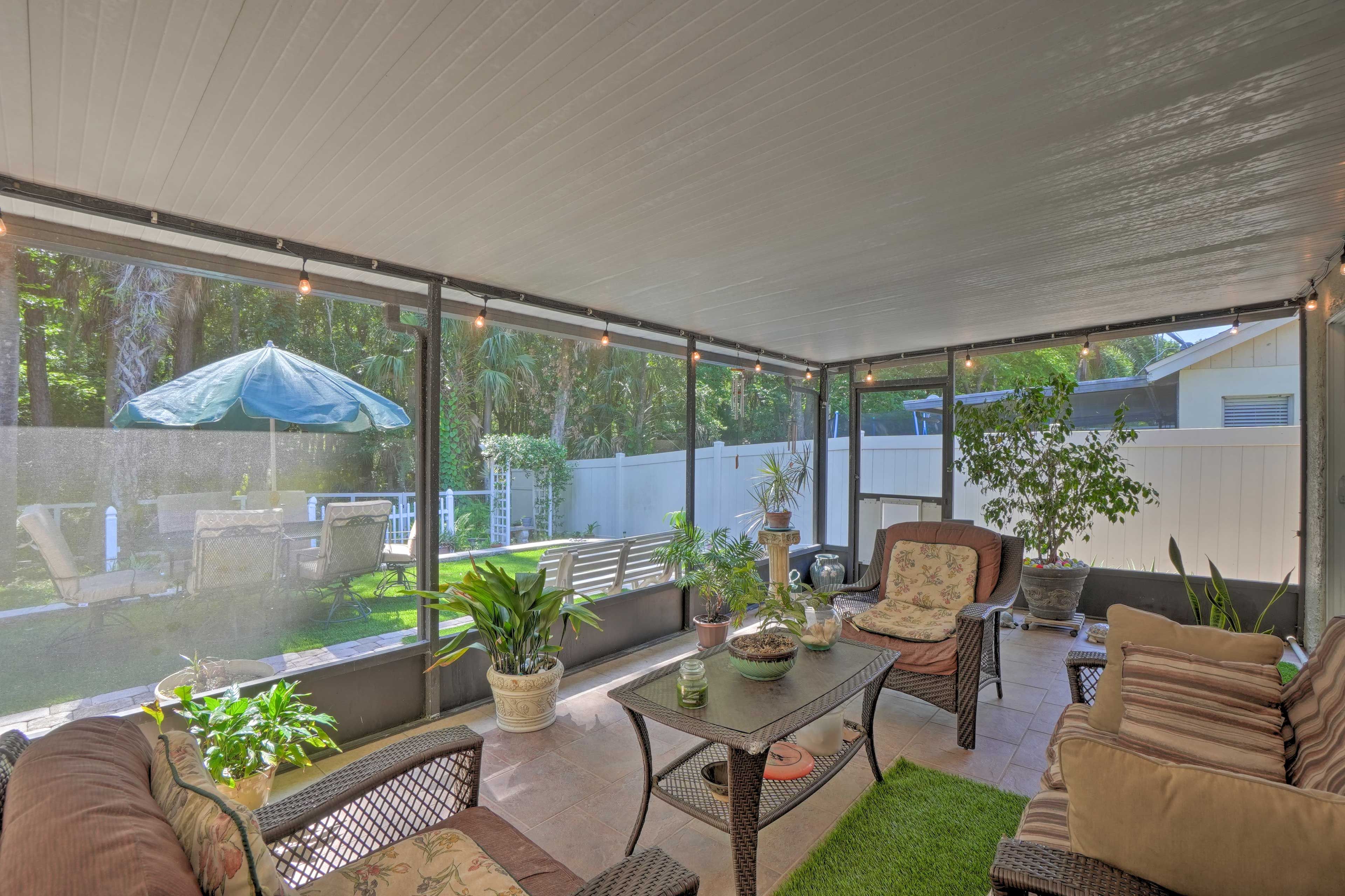 Screened-In Patio | Private Backyard