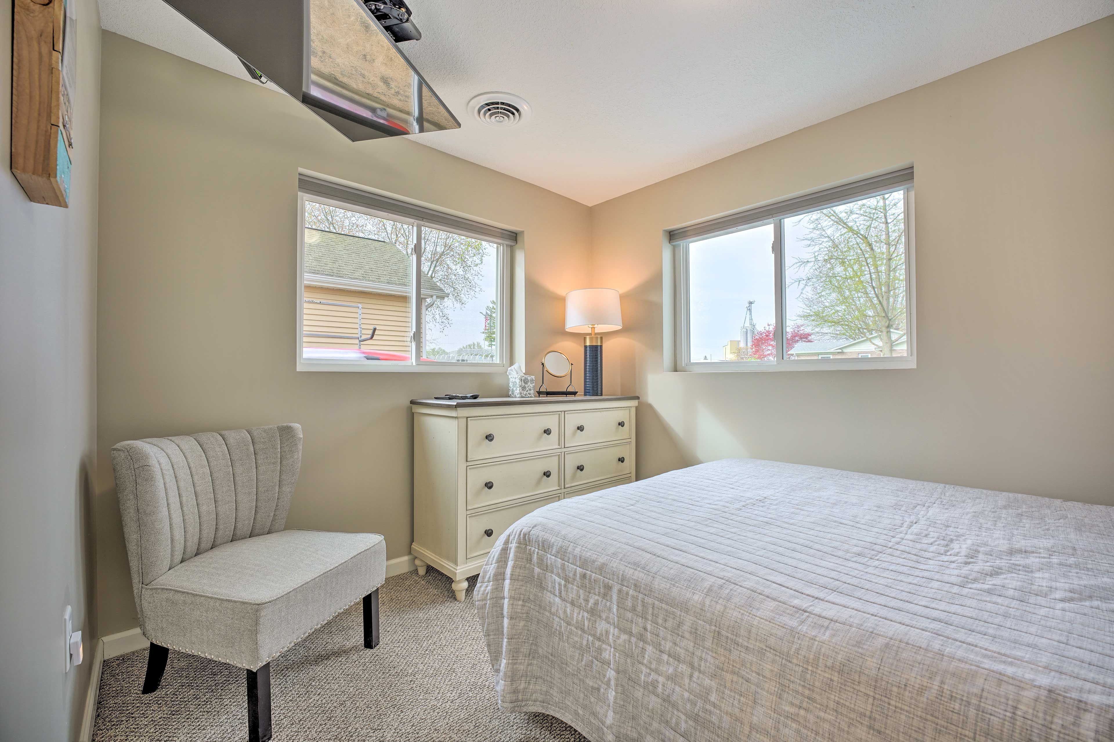 Bedroom 1 | Free WiFi
