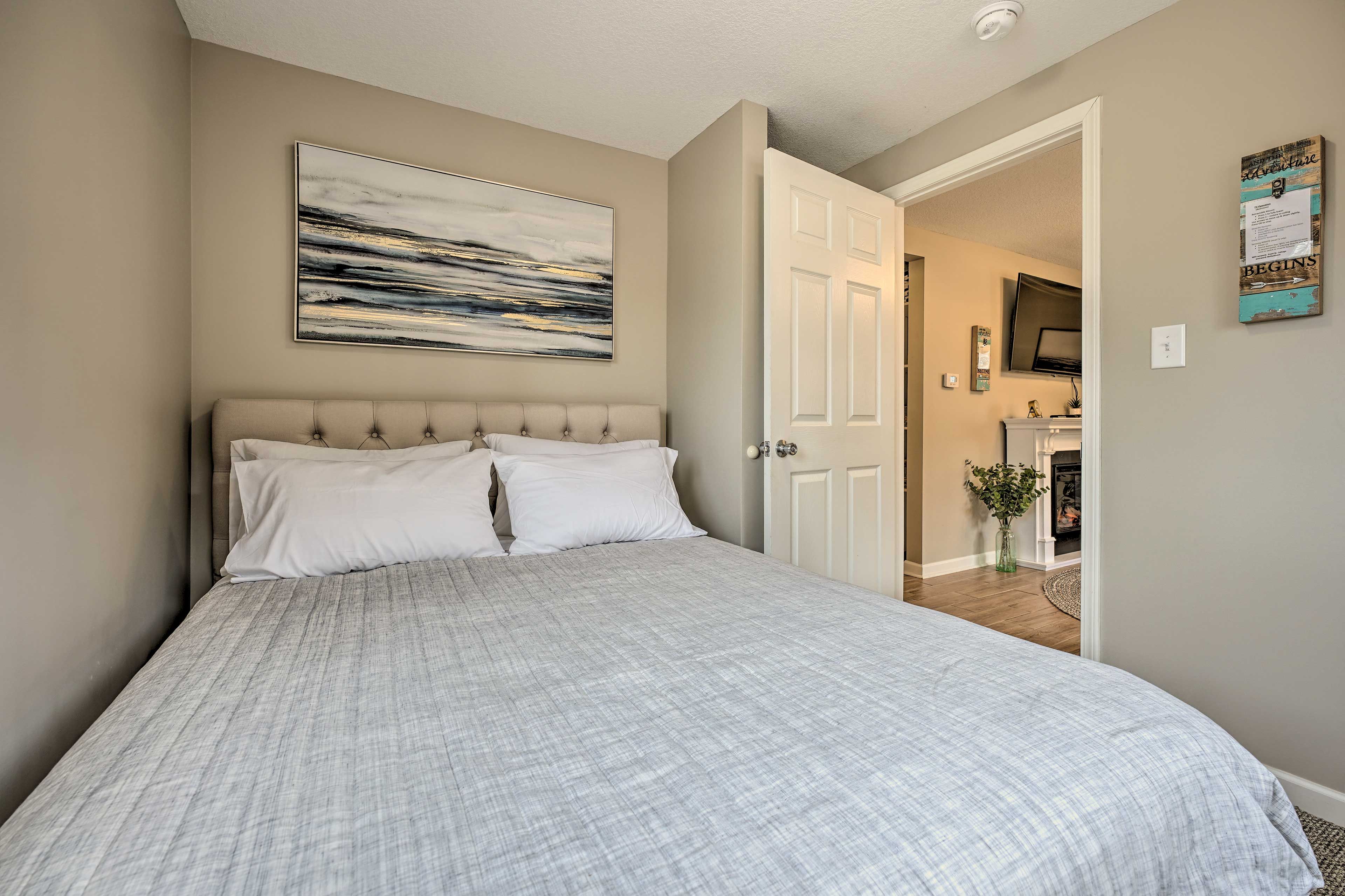 Bedroom 1 | Linens Provided