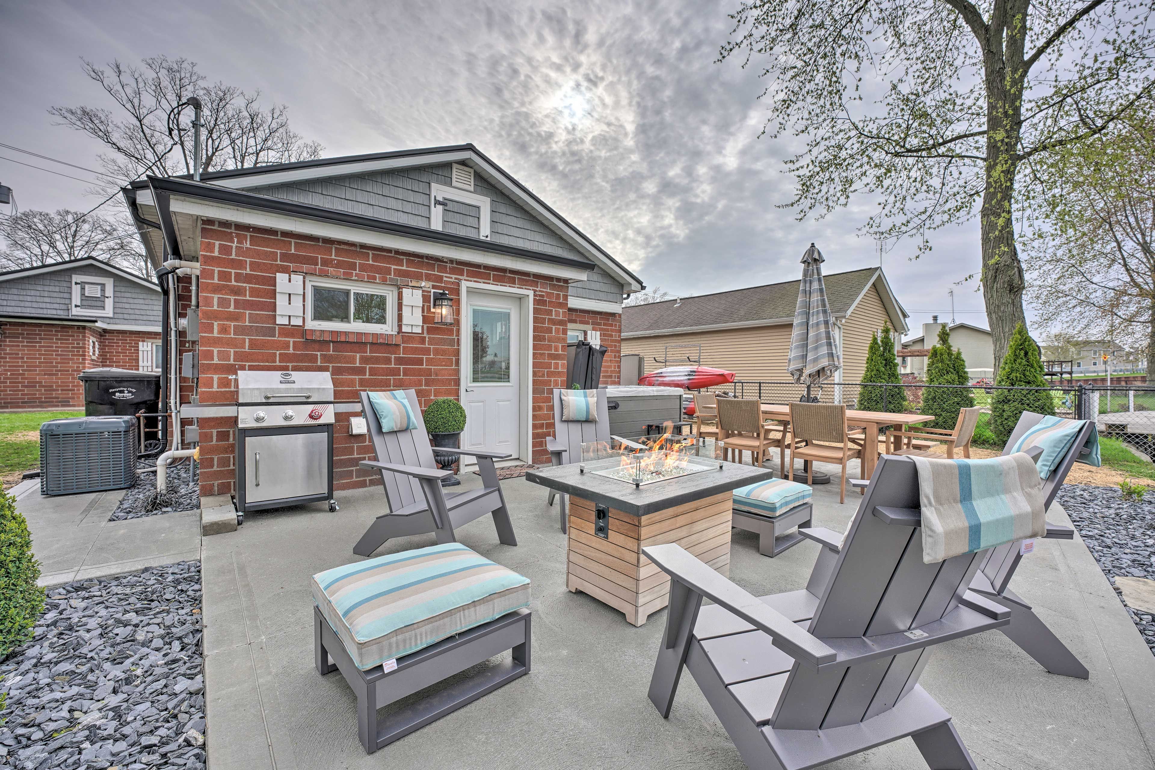 Patio | Outdoor Seating