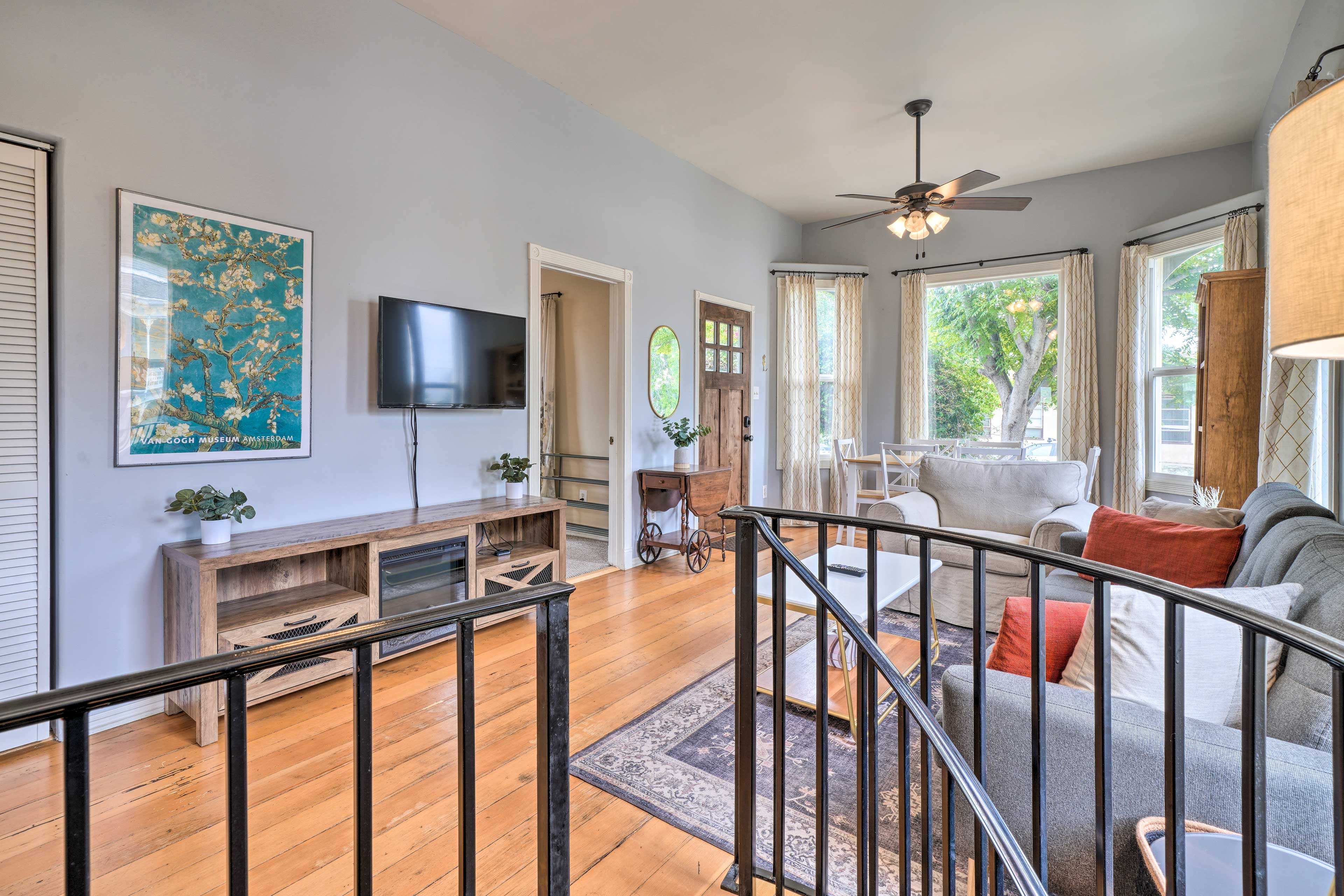 Living Room | Smart TV | Electric Fireplace | Main Floor