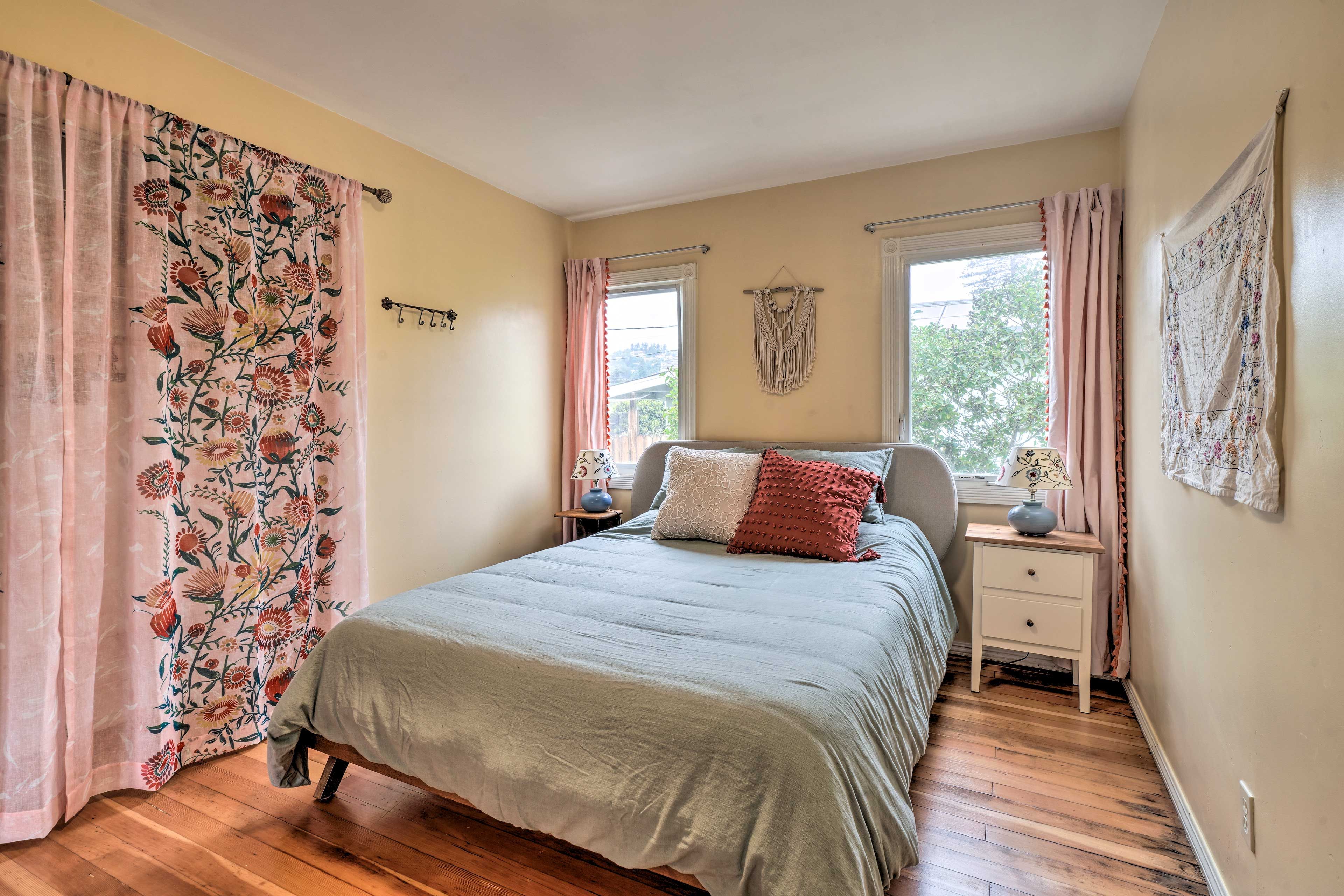 Bedroom 2 | Queen Bed | Linens Provided | Main Floor
