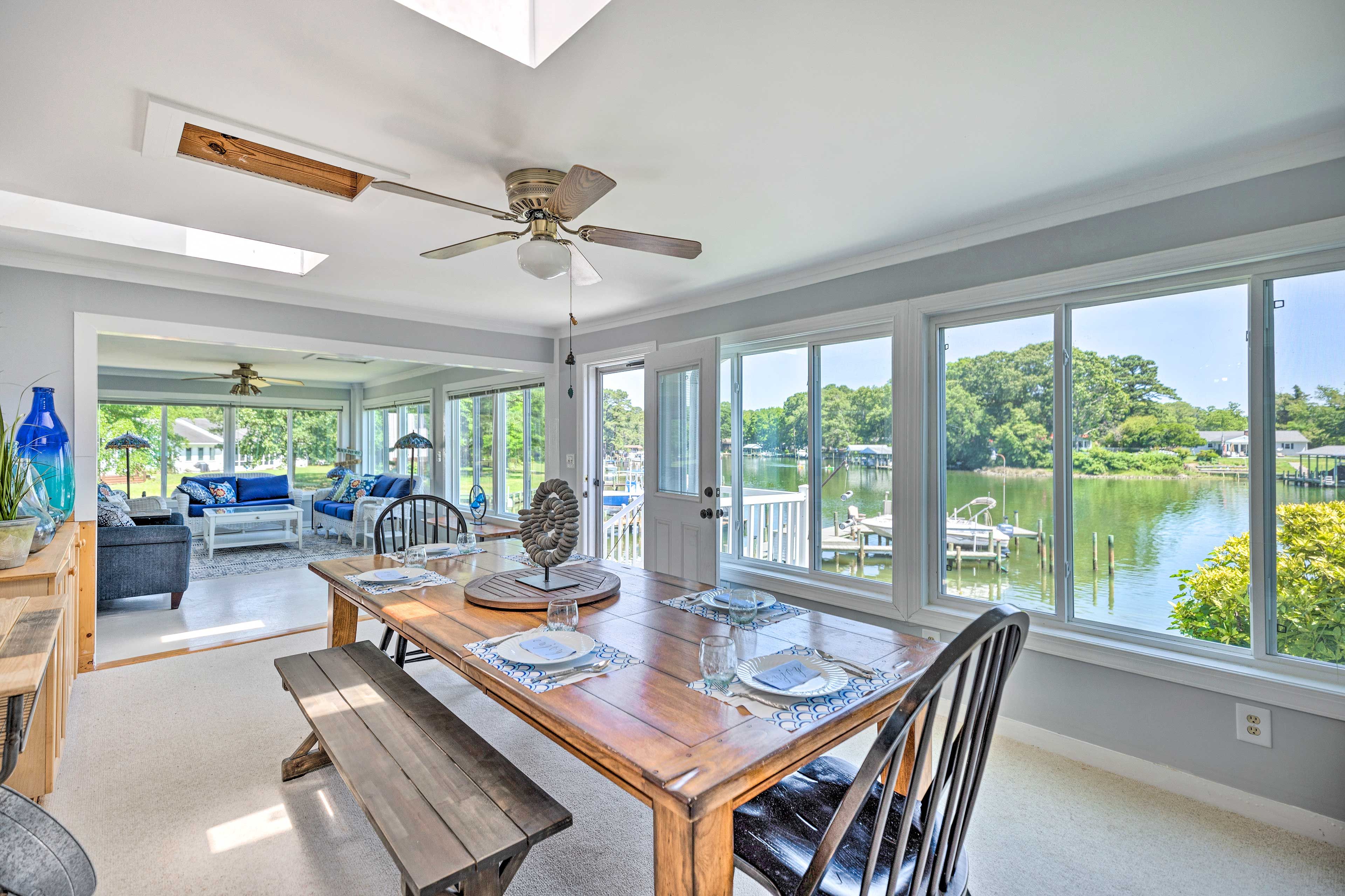 Dining Room | Dishware Provided