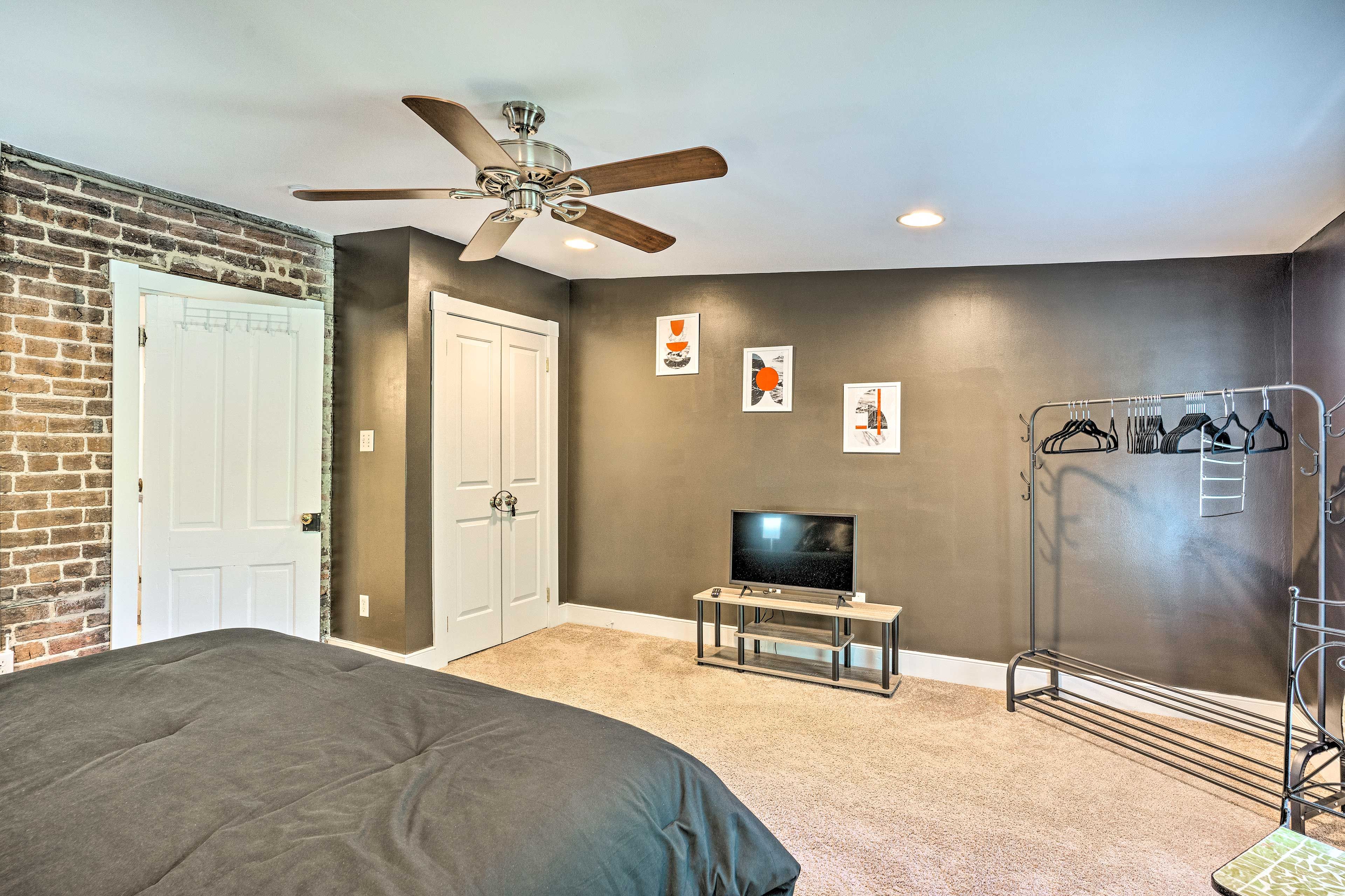 Bedroom 2 | Smart TV