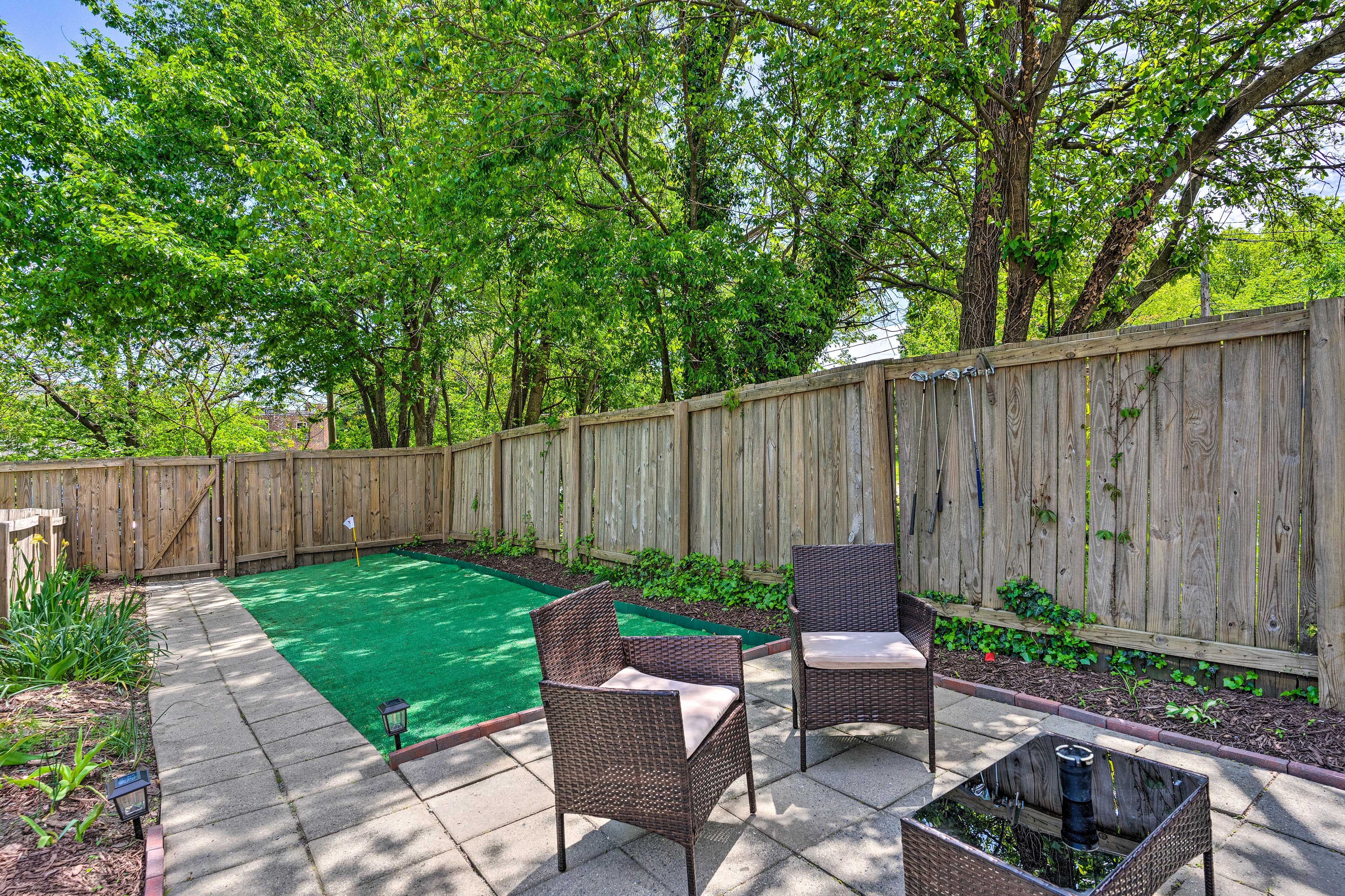 Private Backyard Patio | Golf Clubs