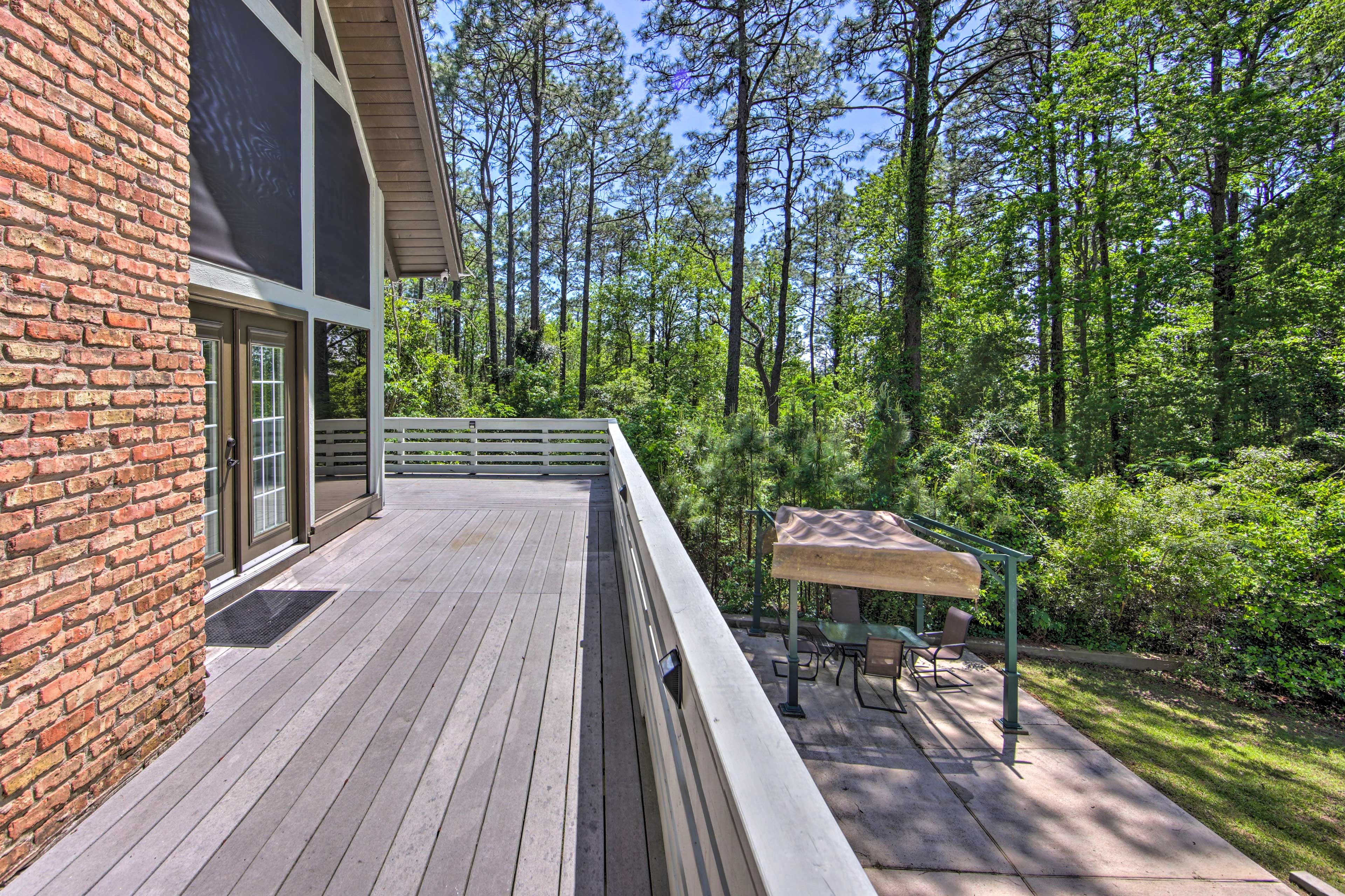 Deck & Patio