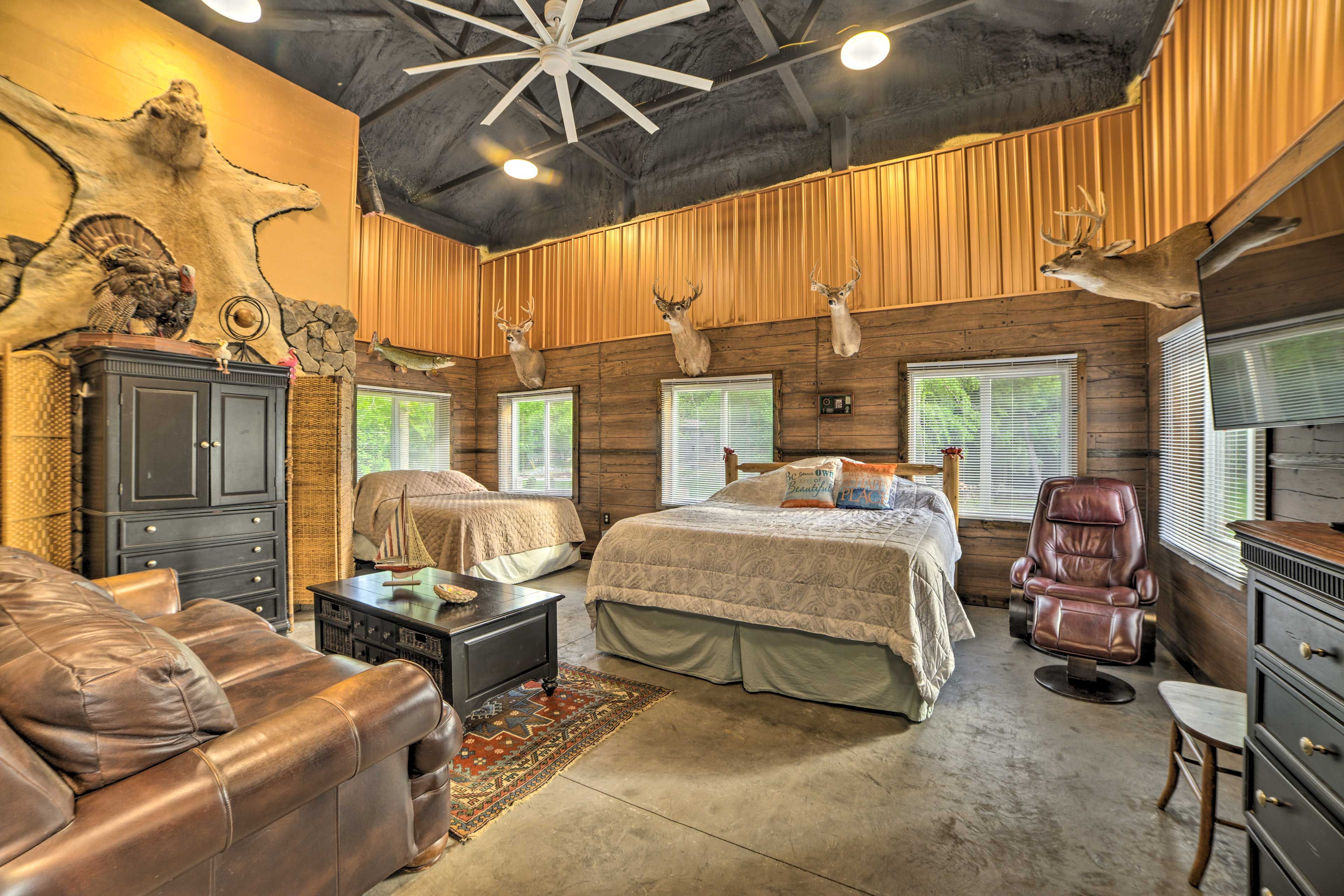 Bedroom 4 | King Bed | Queen Bed | Smart TV