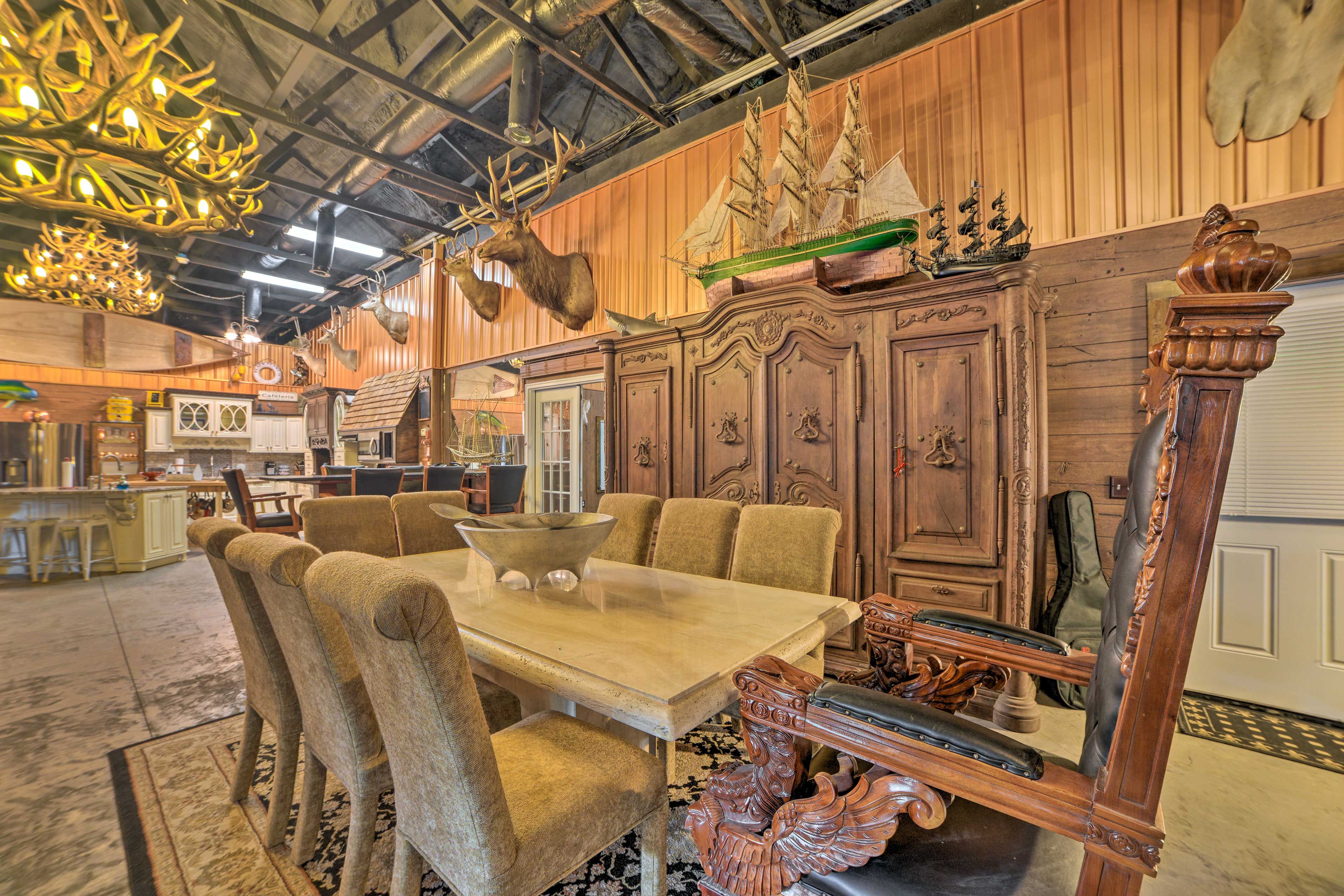 Dining Area | Central A/C