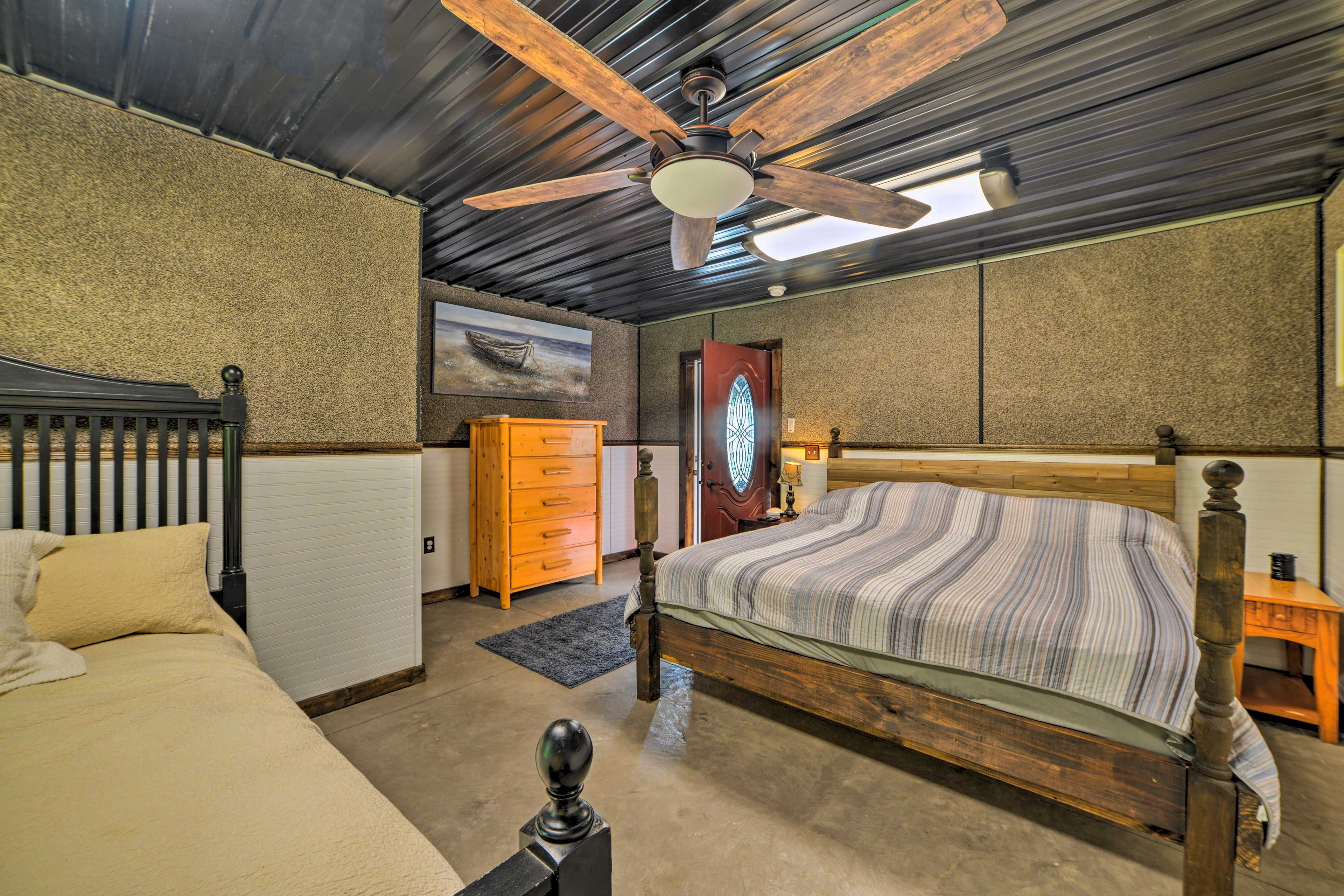 Bedroom 3 | King Bed | Full Bed | Smart TV