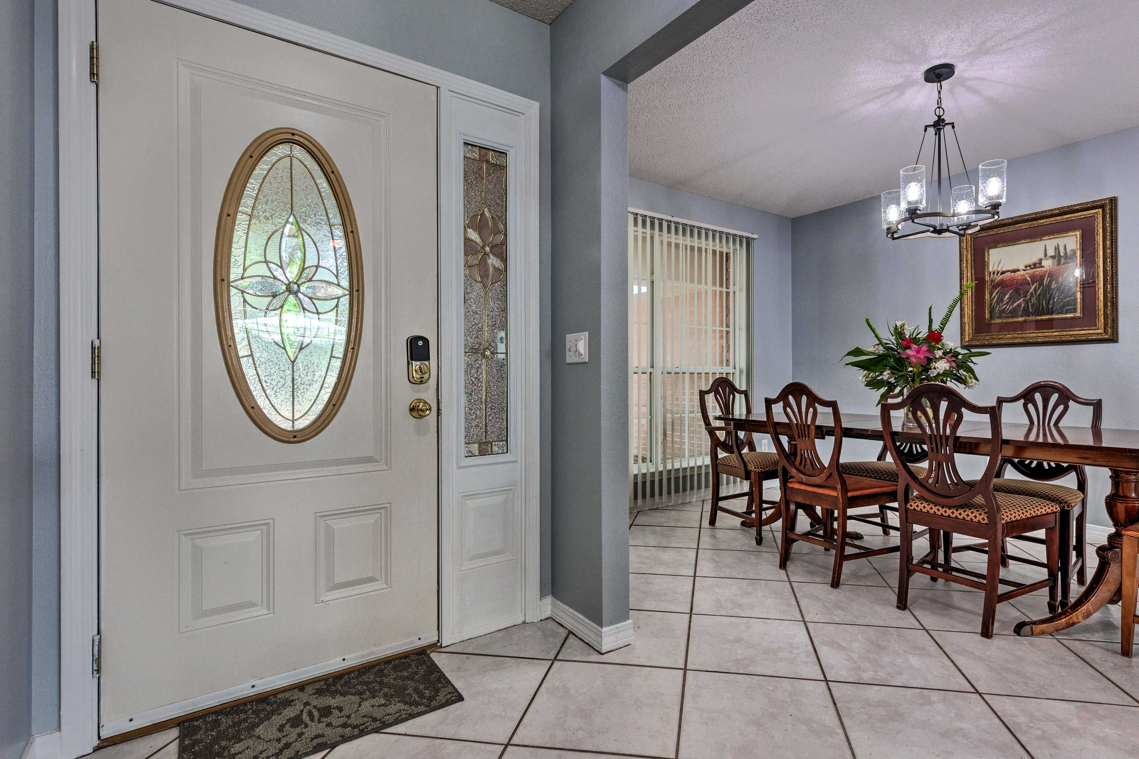 Front Entrance | Keyless Entry