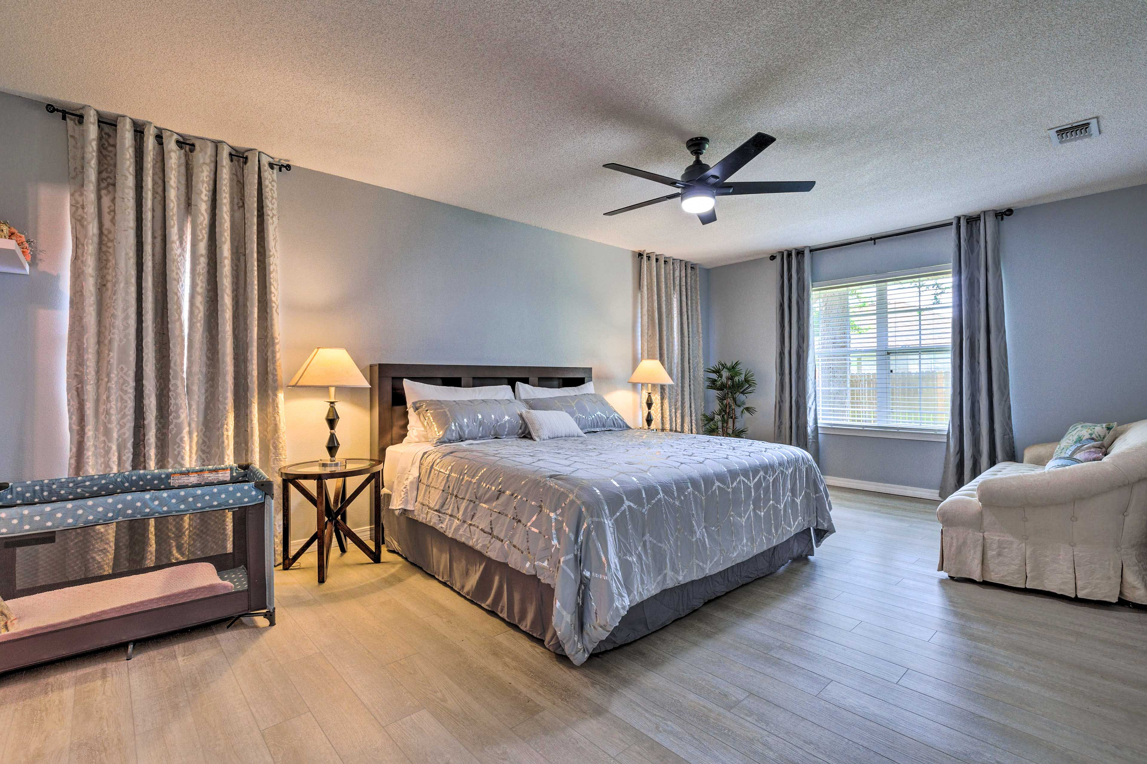 Bedroom 1 | King Bed | Main Floor | Crib & Pack 'n Play Available
