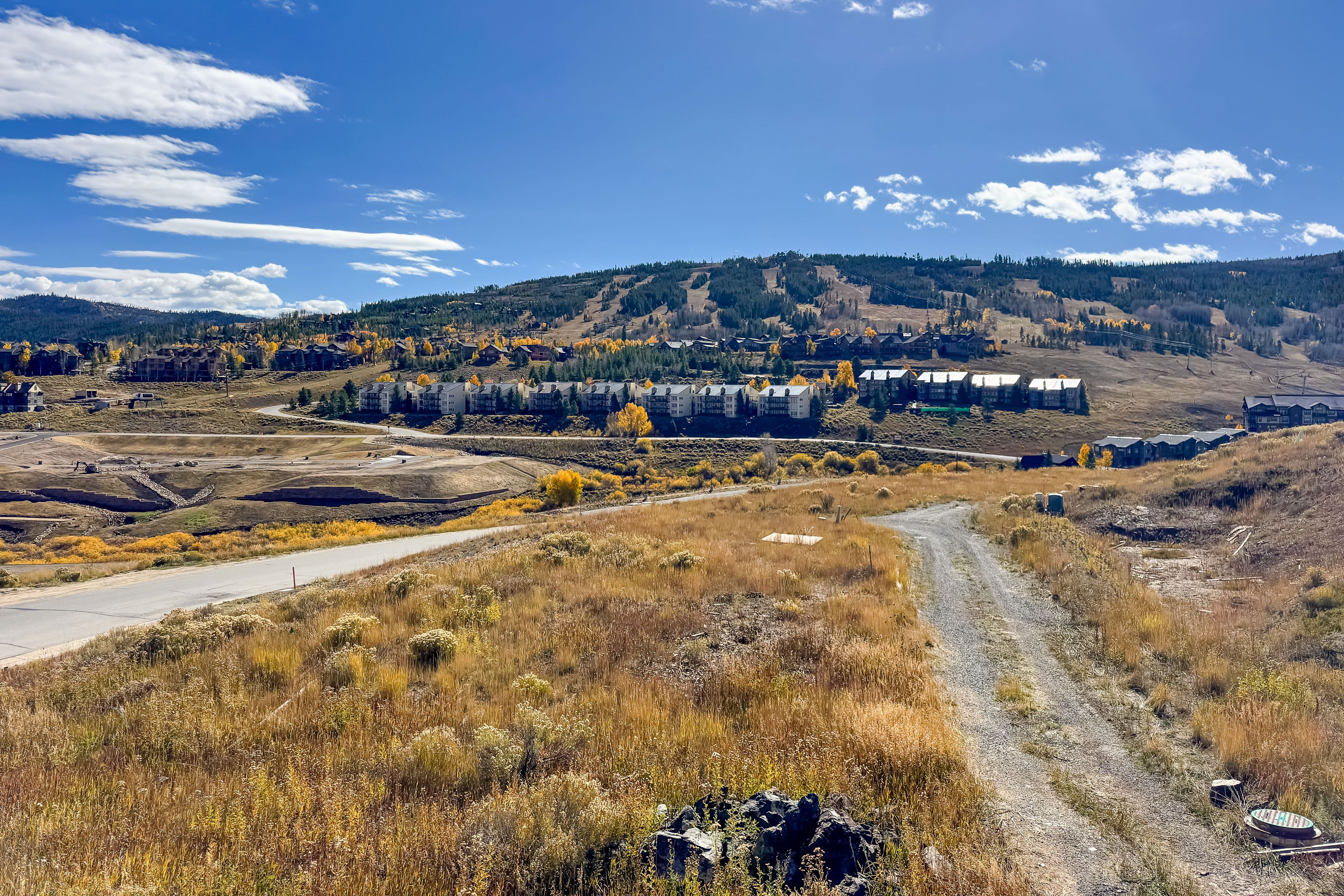 Condo Exterior | 2 Stories | Panoramic Views