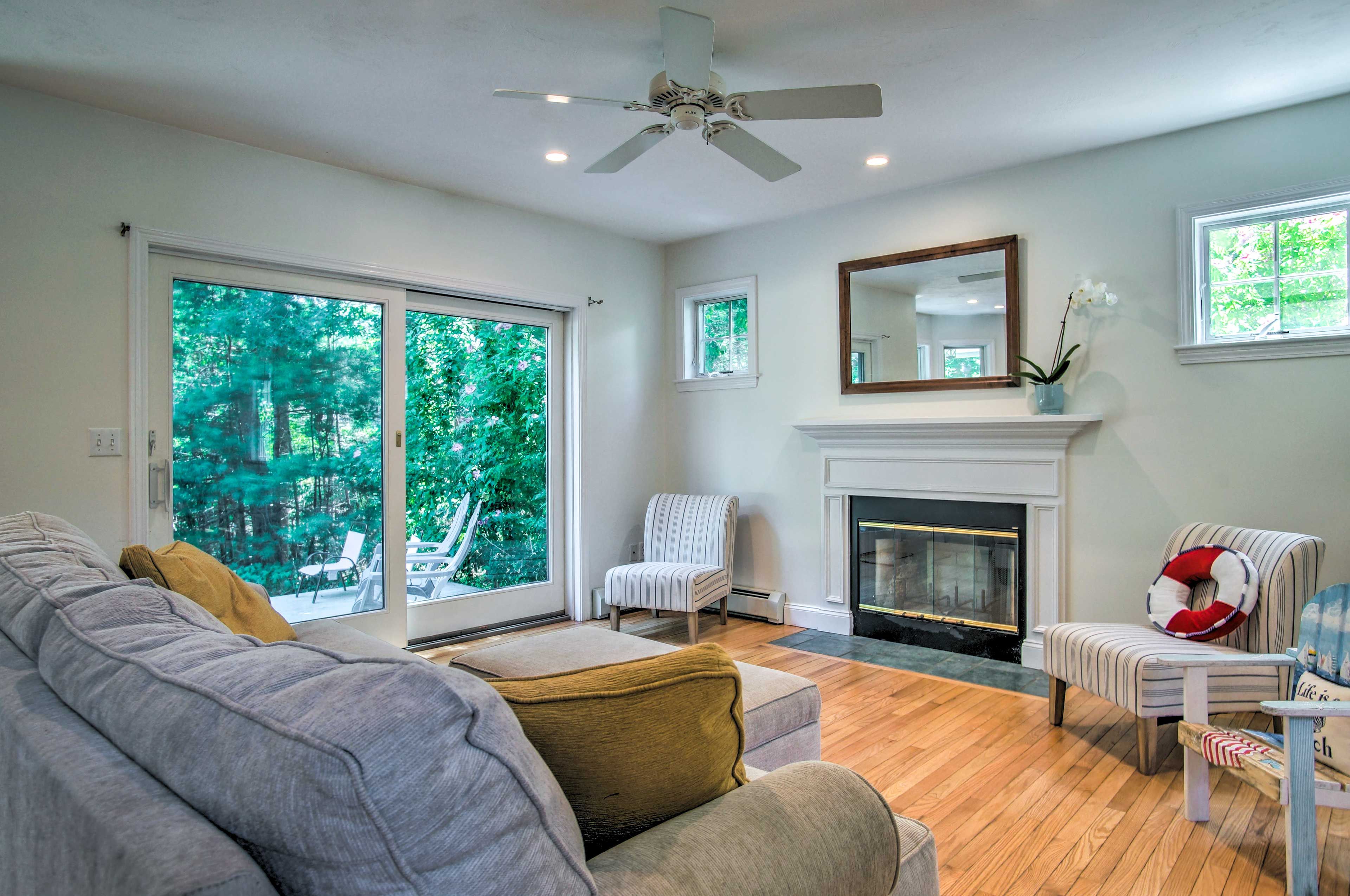 Living Room | Free WiFi