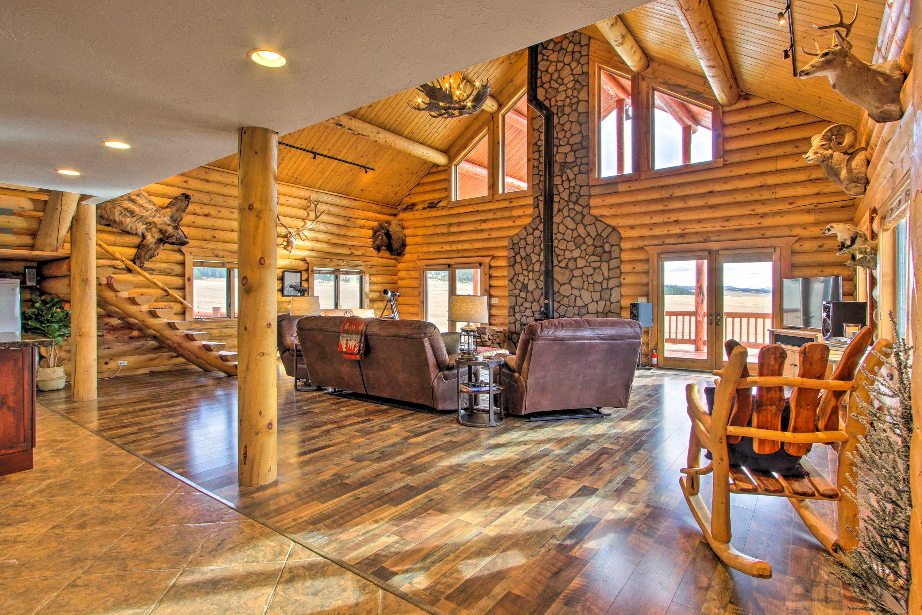 Great Room | Free WiFi