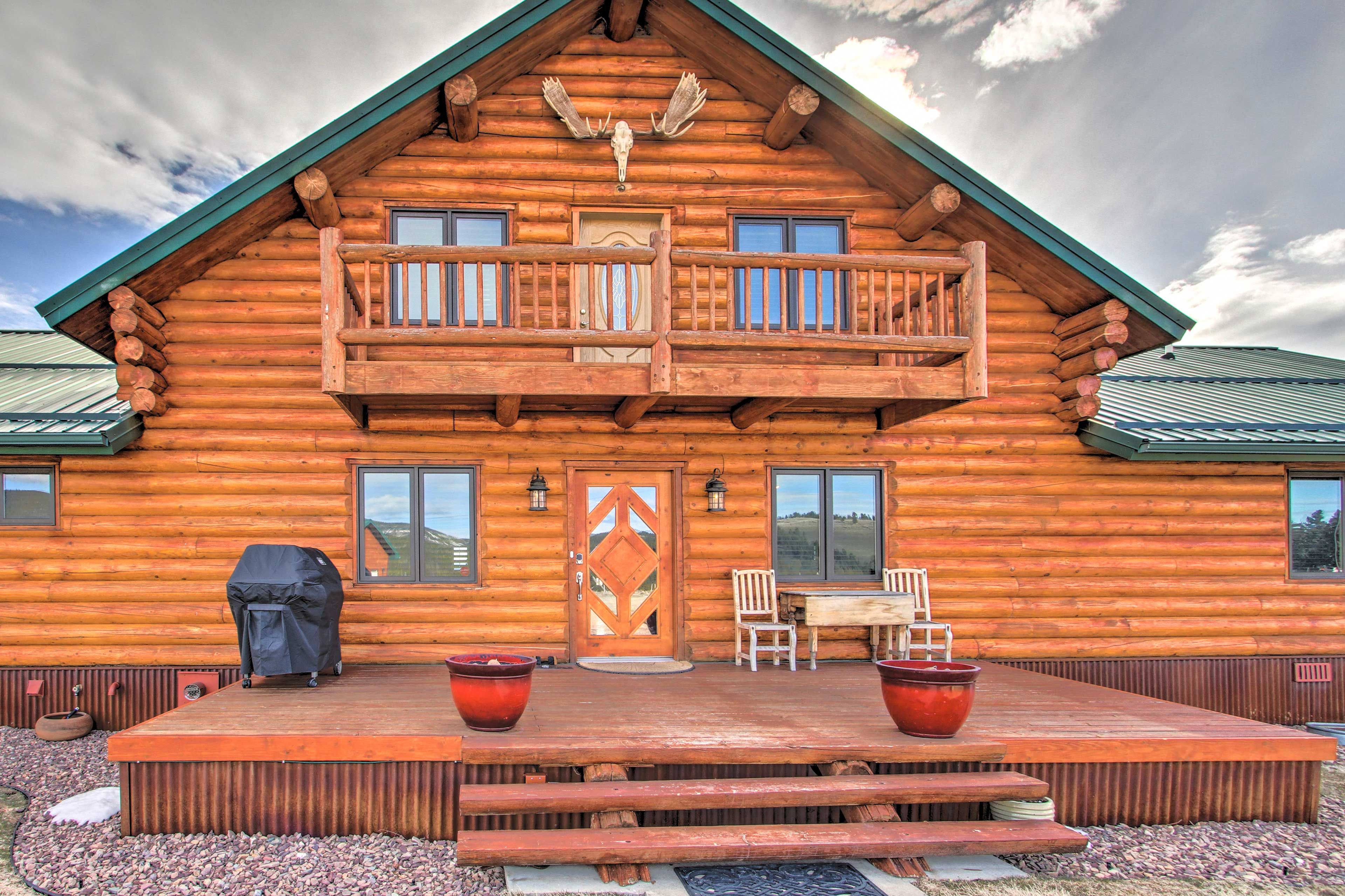 Cabin Exterior | Gas Grill