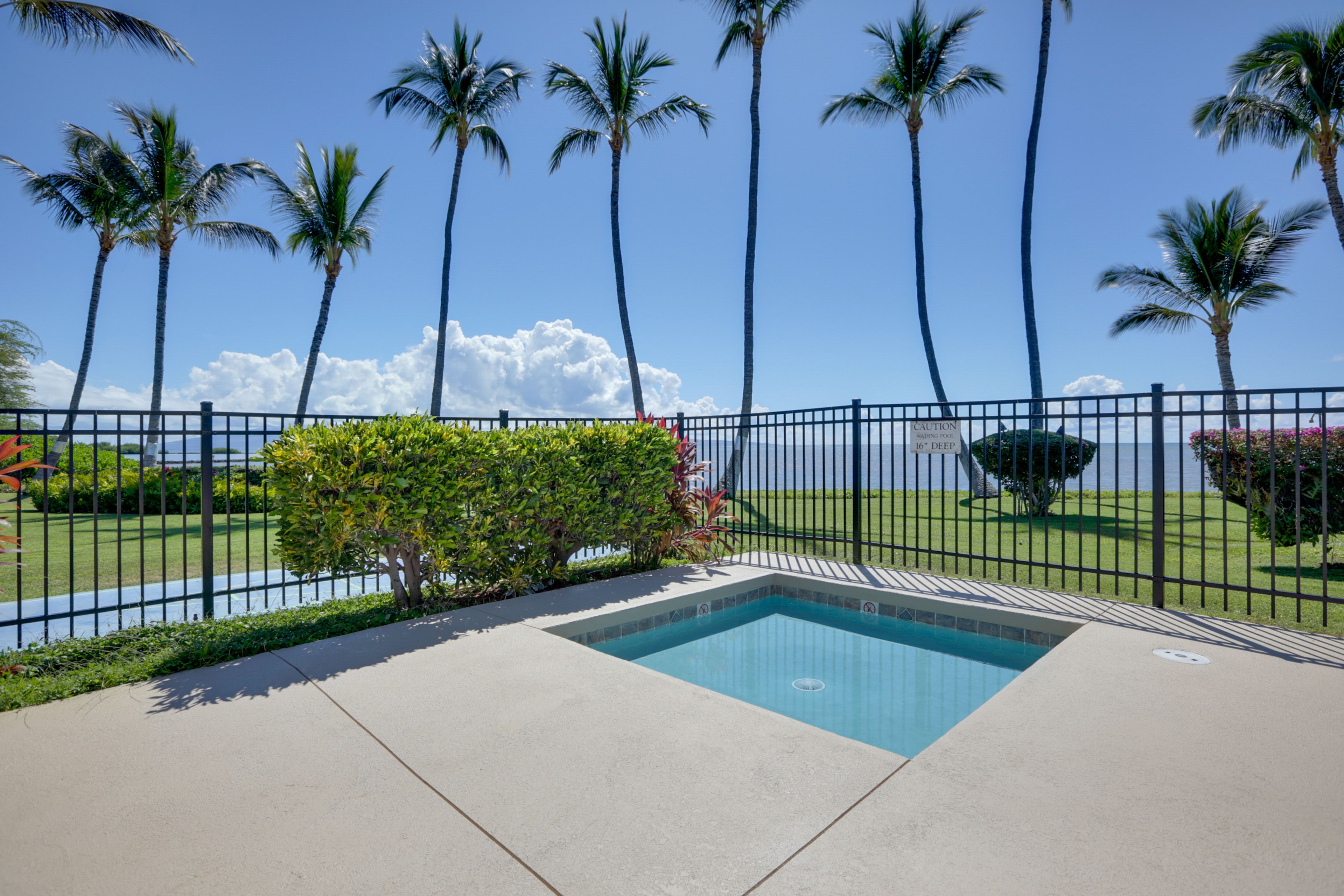 Molokai Shores Resort | Children's Pool