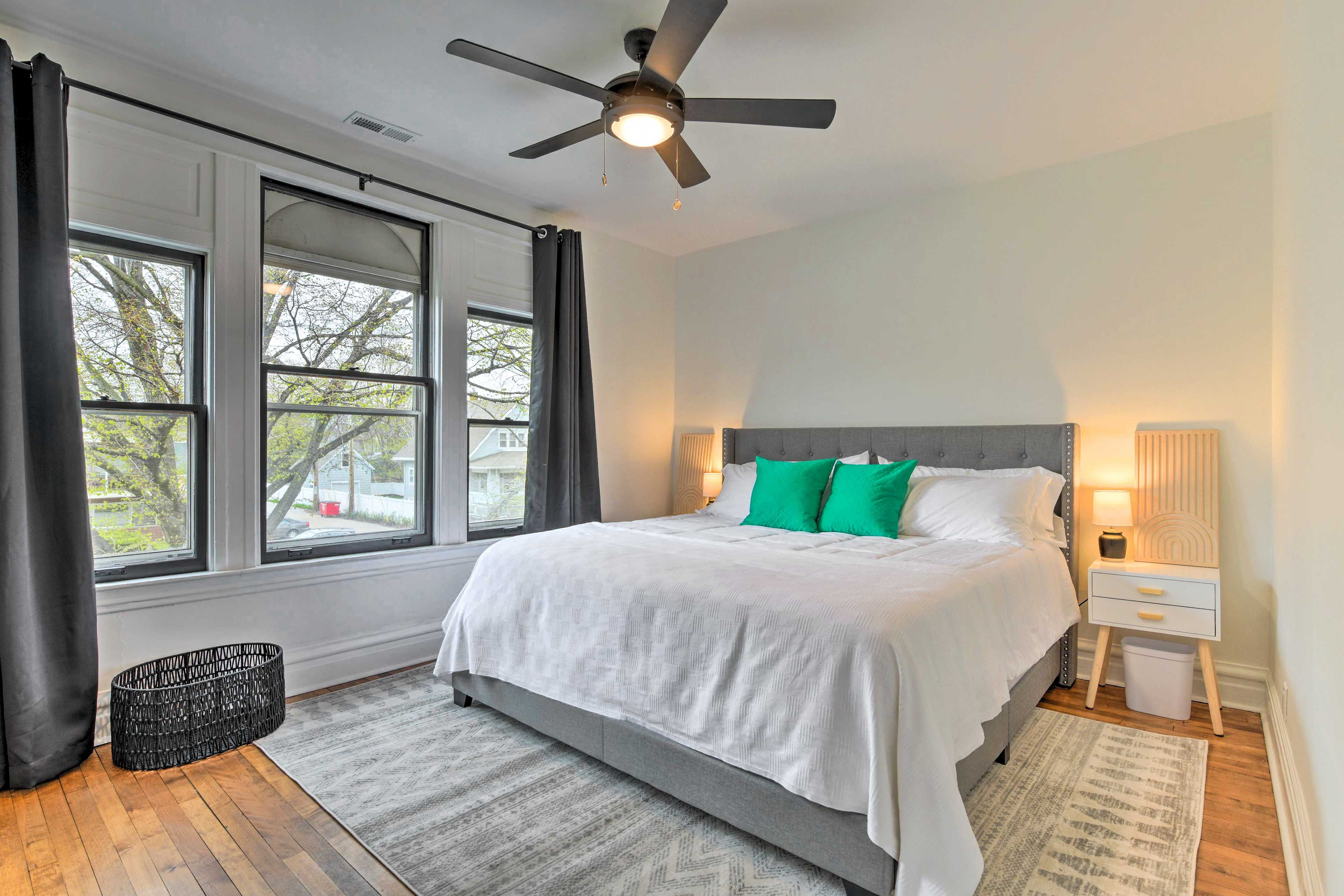 Bedroom 1 | King Bed | Top Floor