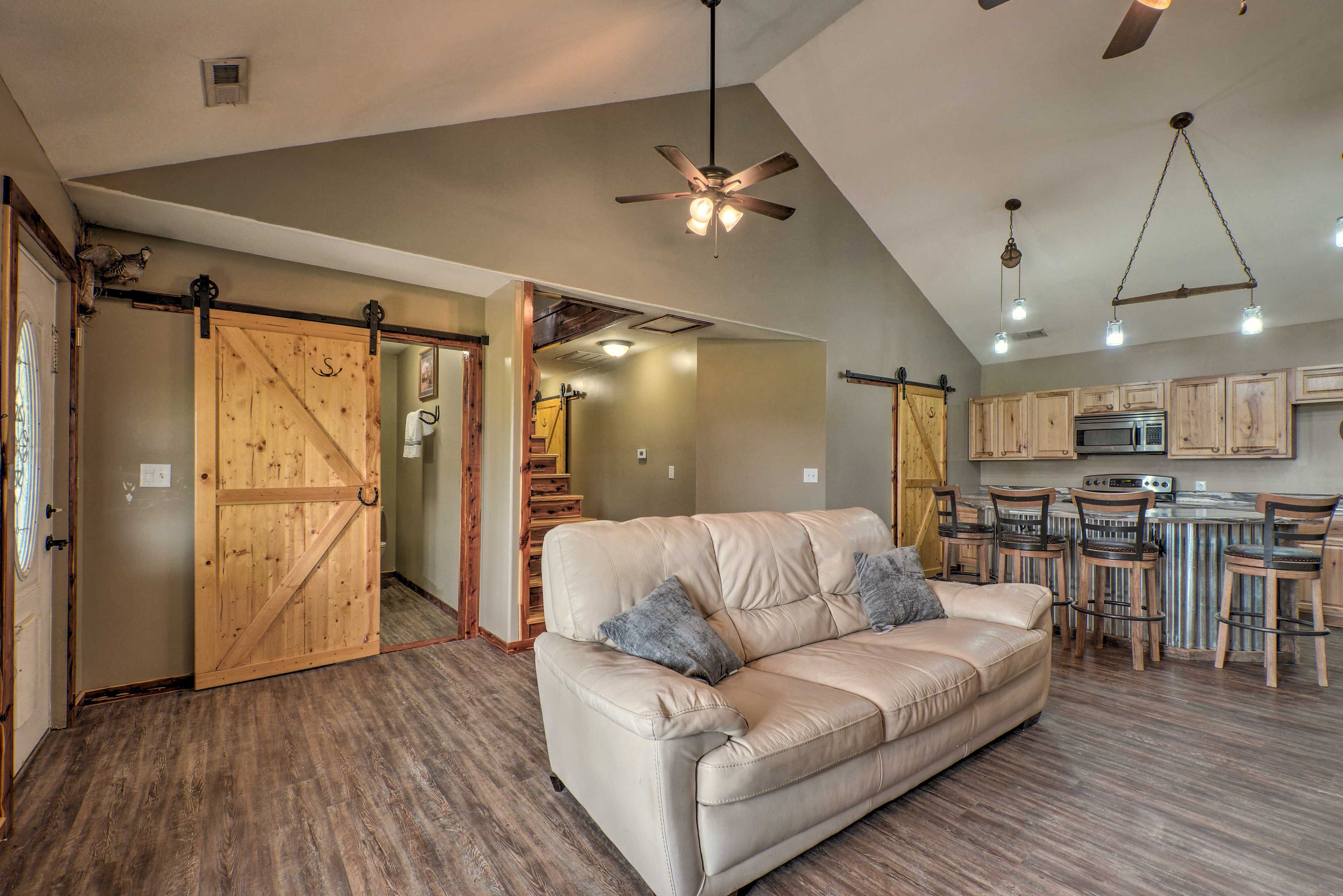 Living Room | Central A/C & Heat