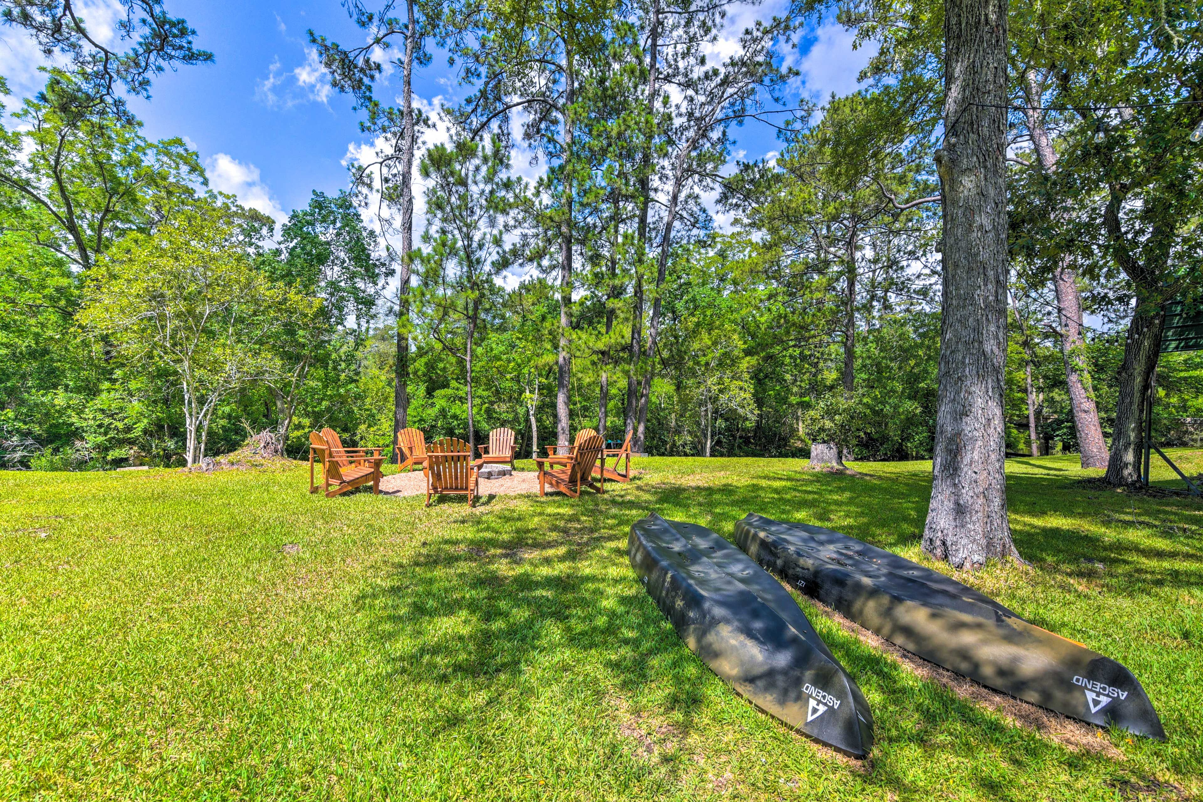 Fire Pit | Ring Doorbell | Ample Parking on 1 Acre | RV Parking w/ 30 AMP Hookup
