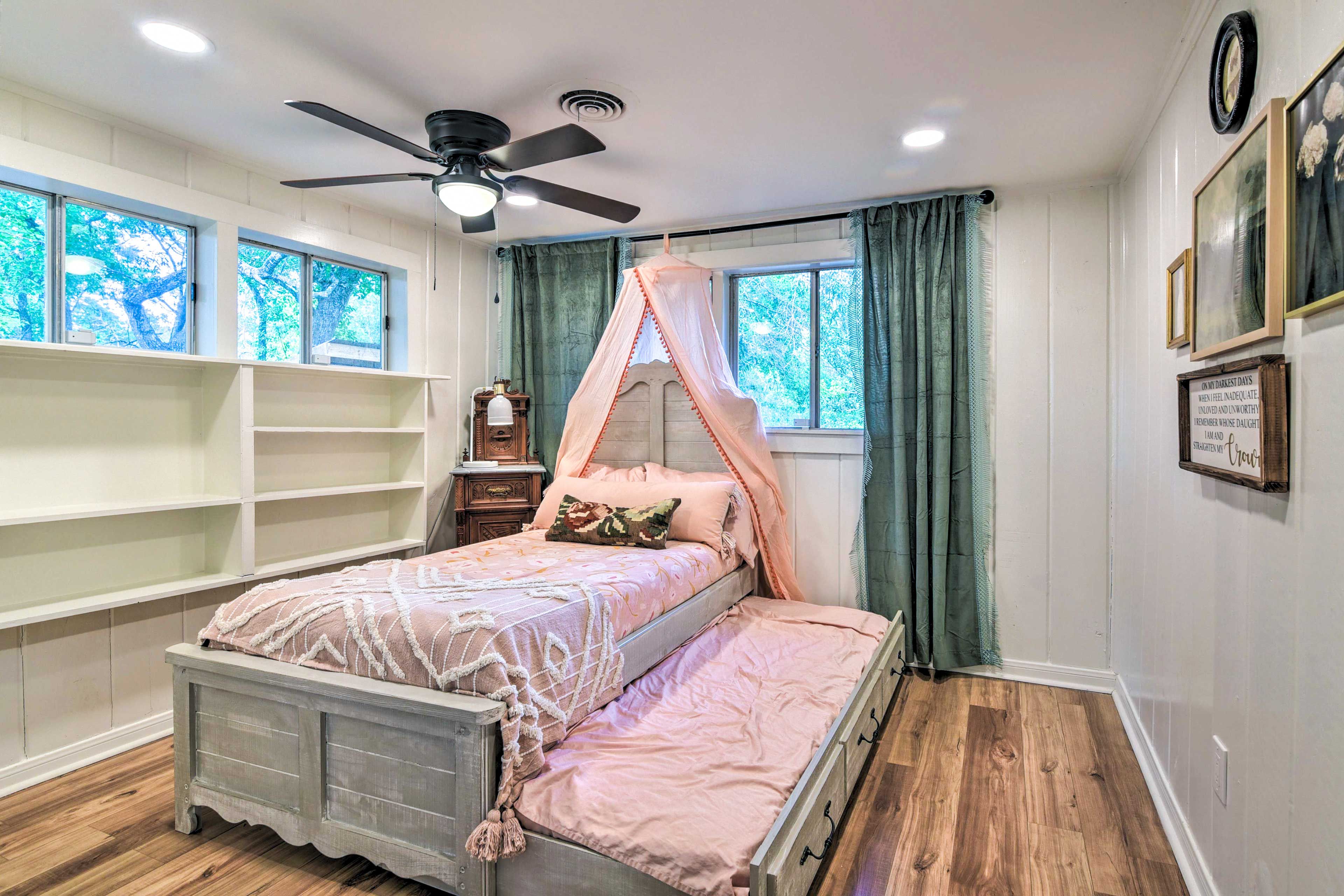 Bedroom 4 | Twin Bed w/ Twin Trundle