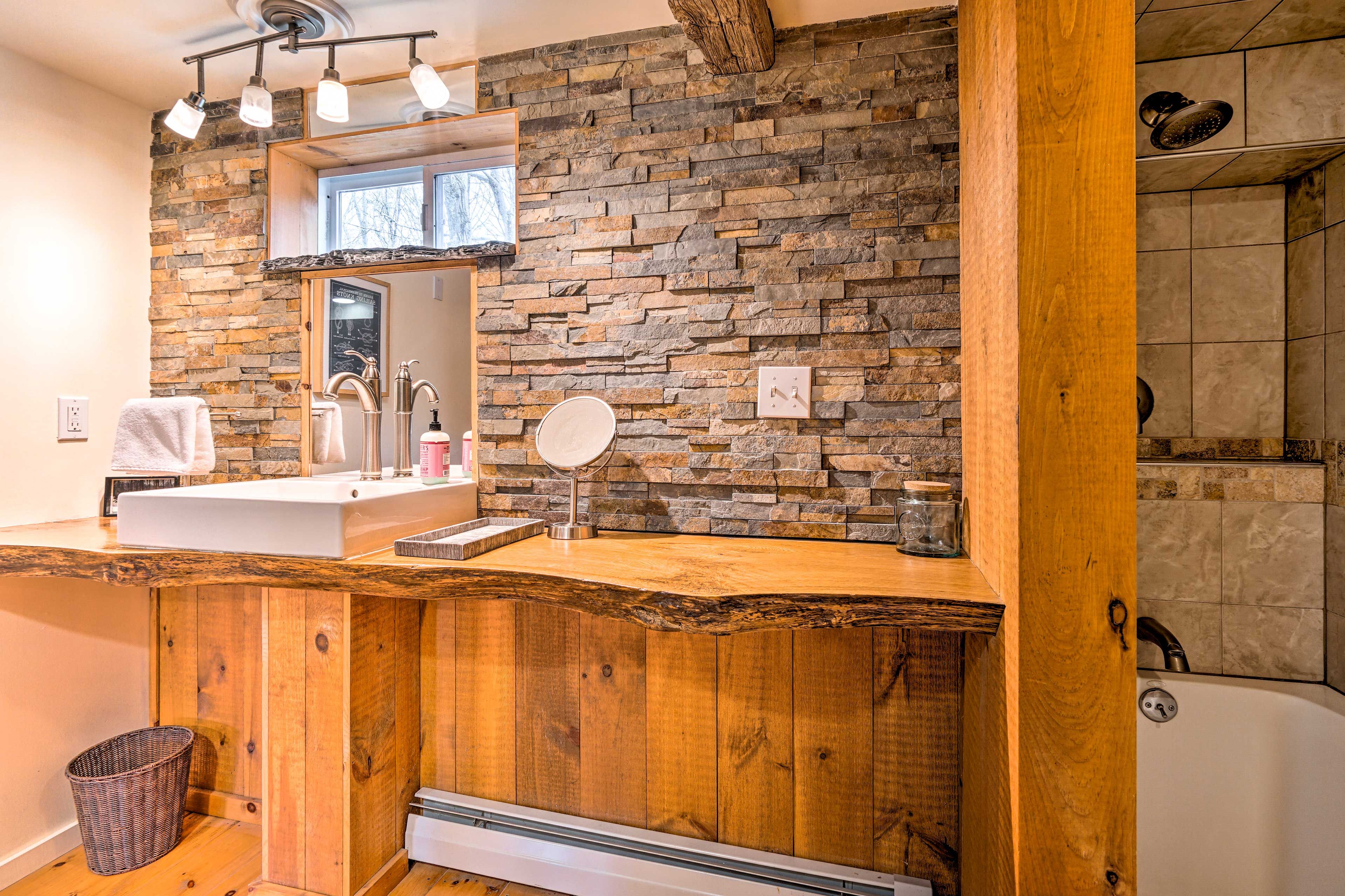 Full Bathroom