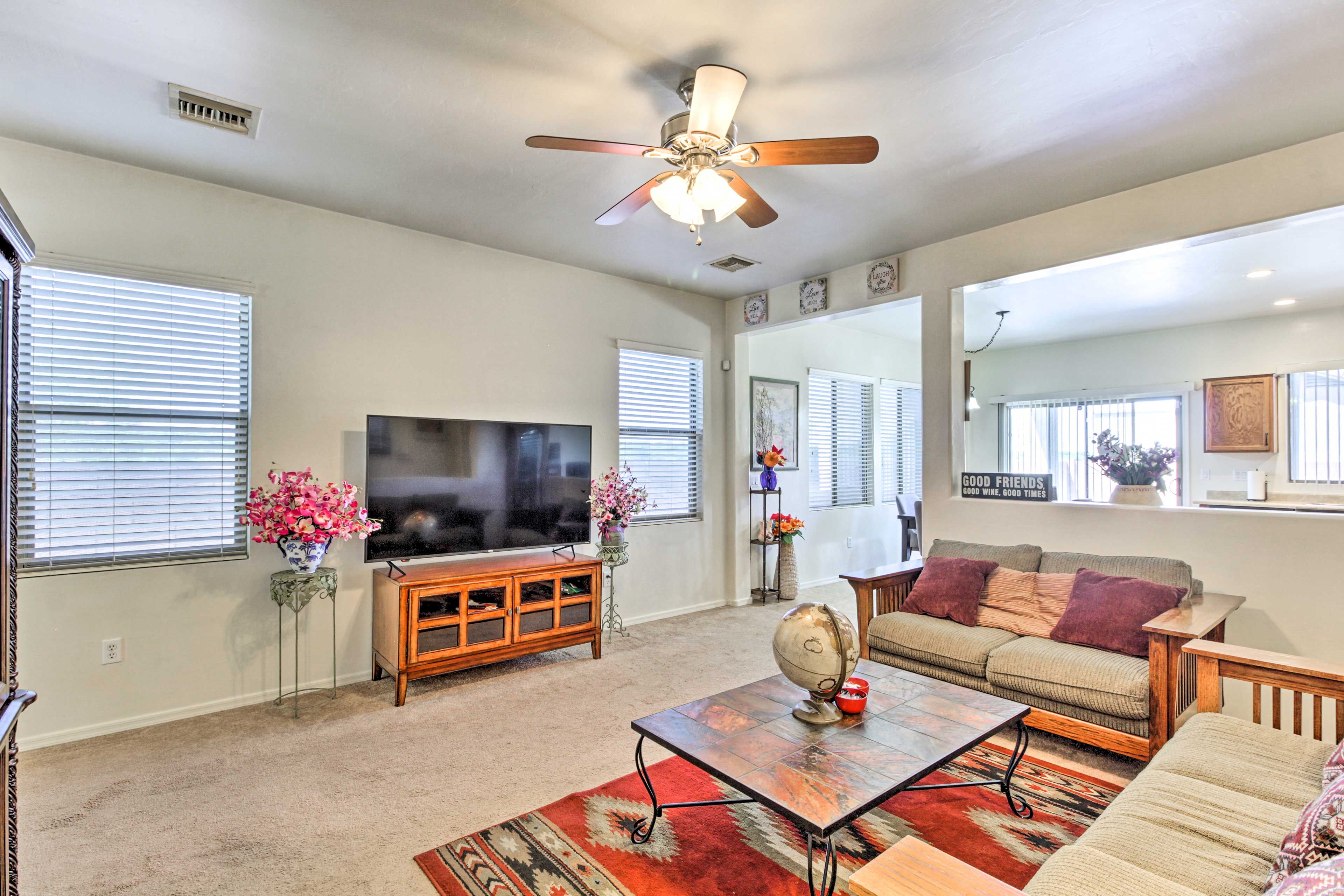Living Room | Smart TV
